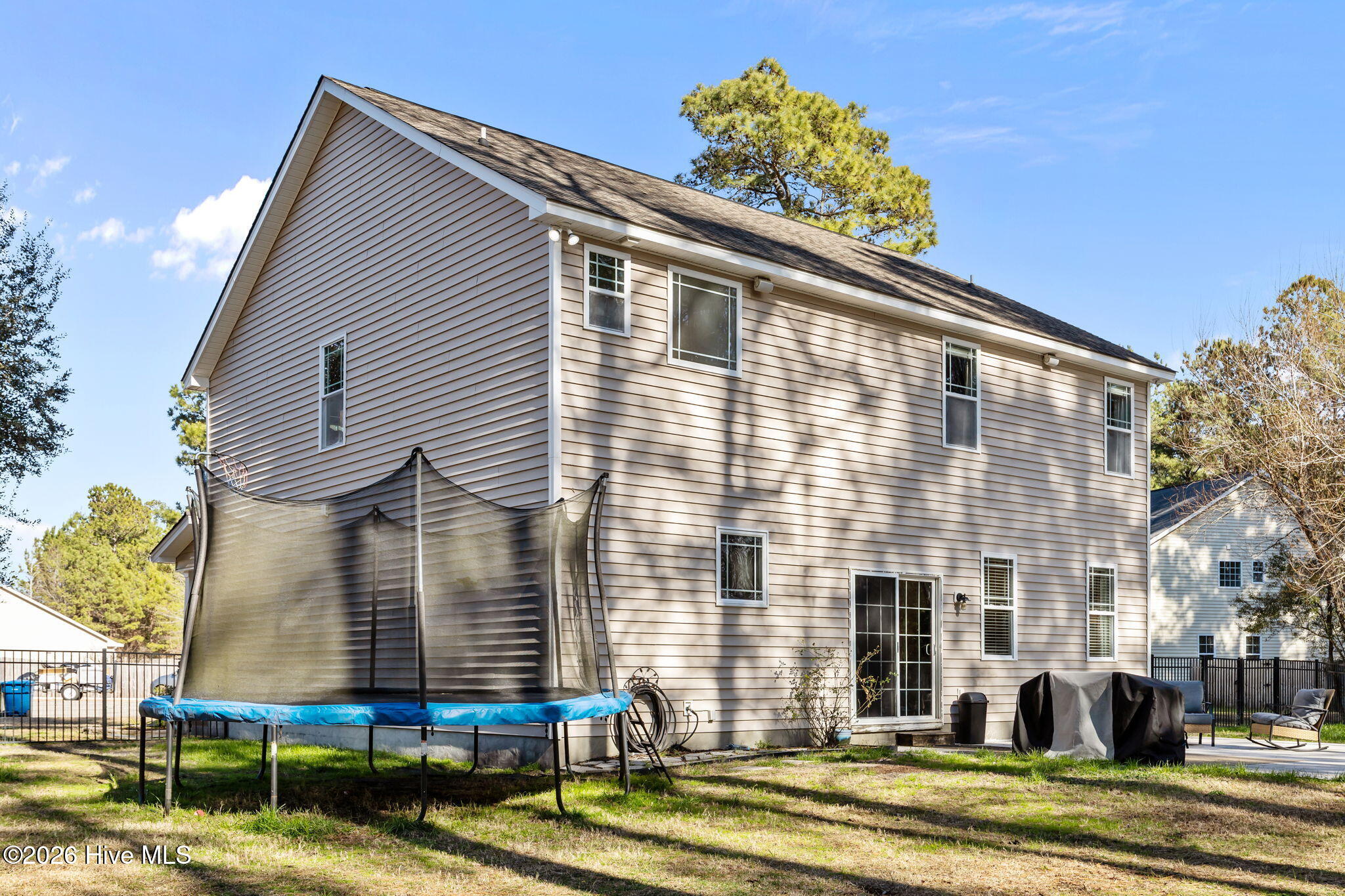 100550598 | Photo 33