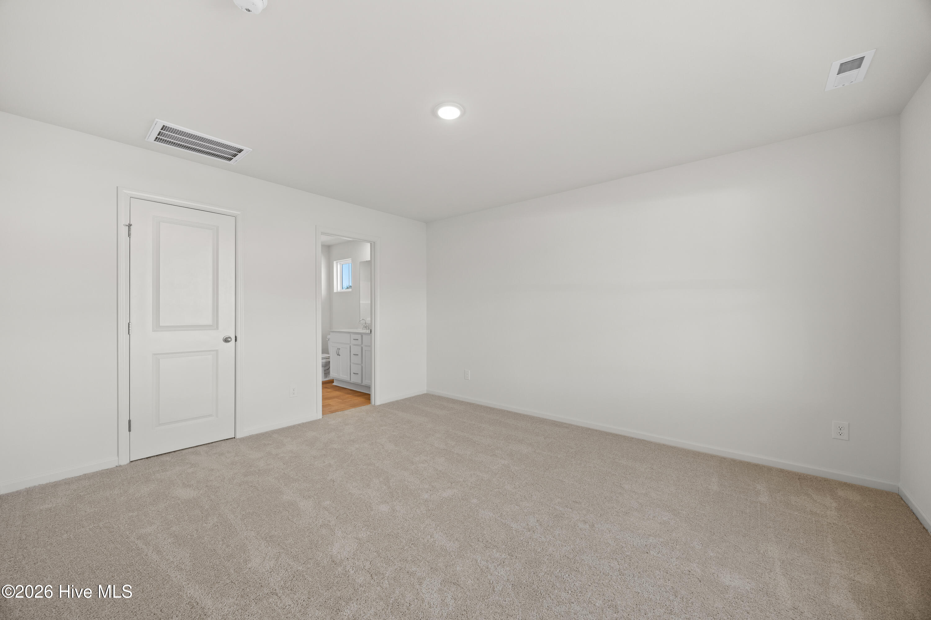 100540957 | Photo 10