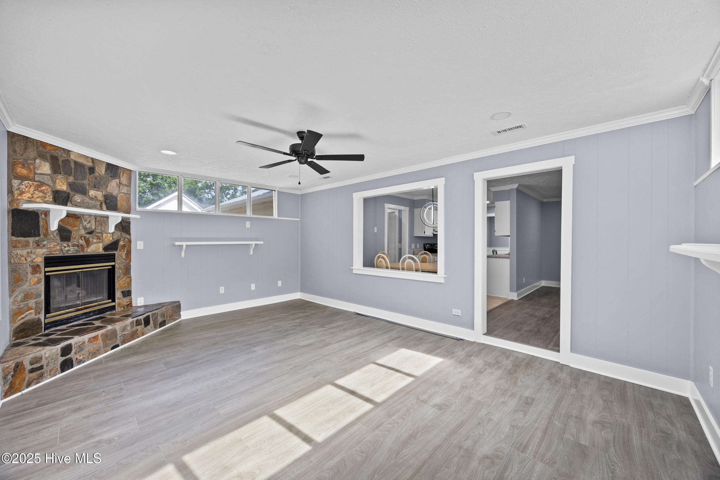 100521133 | Photo 24