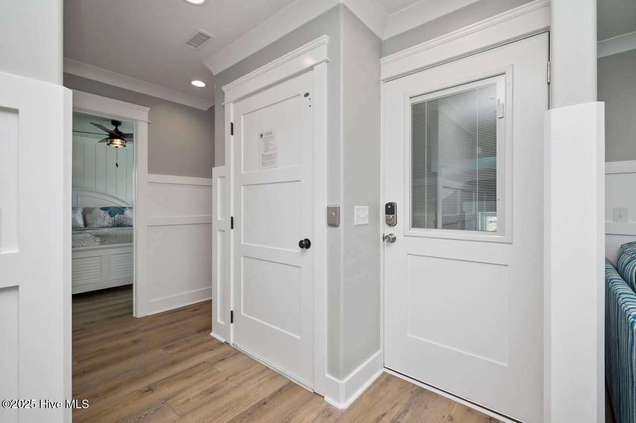 100527522 | Photo 95