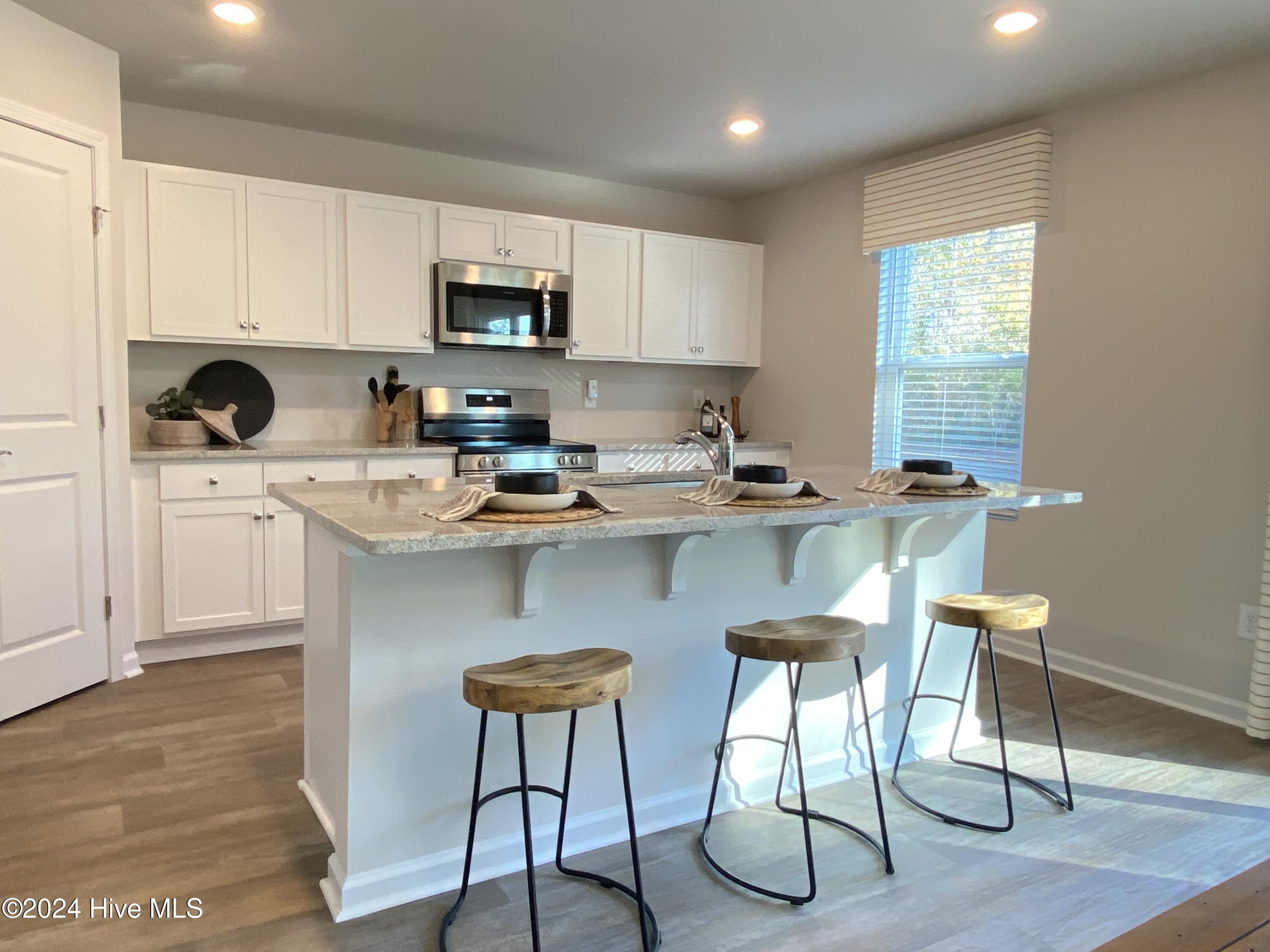 5191 Meagan Lane NE, Winnabow, NC 28479 – photo 6: Kitchen