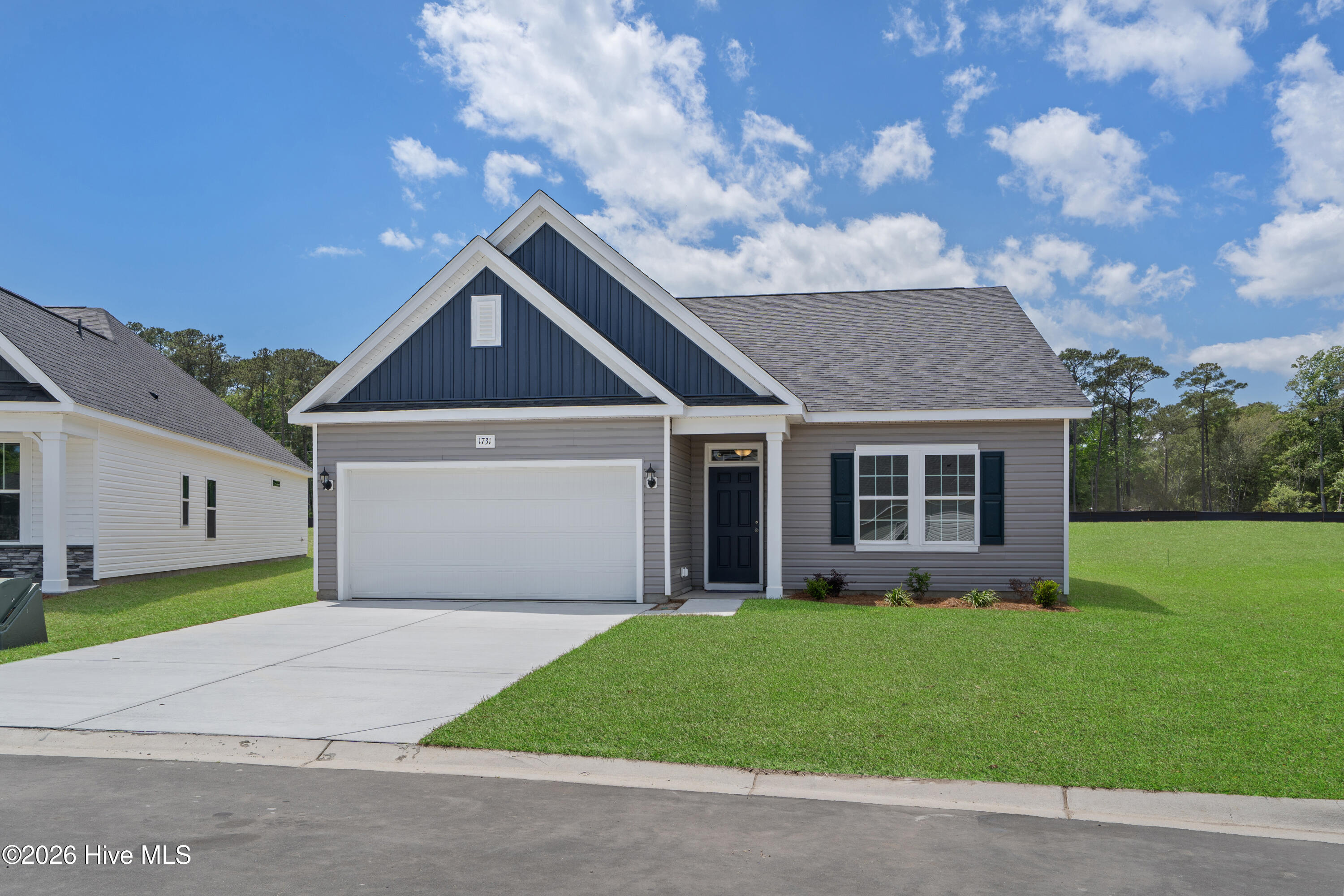 100554702 | Photo 36