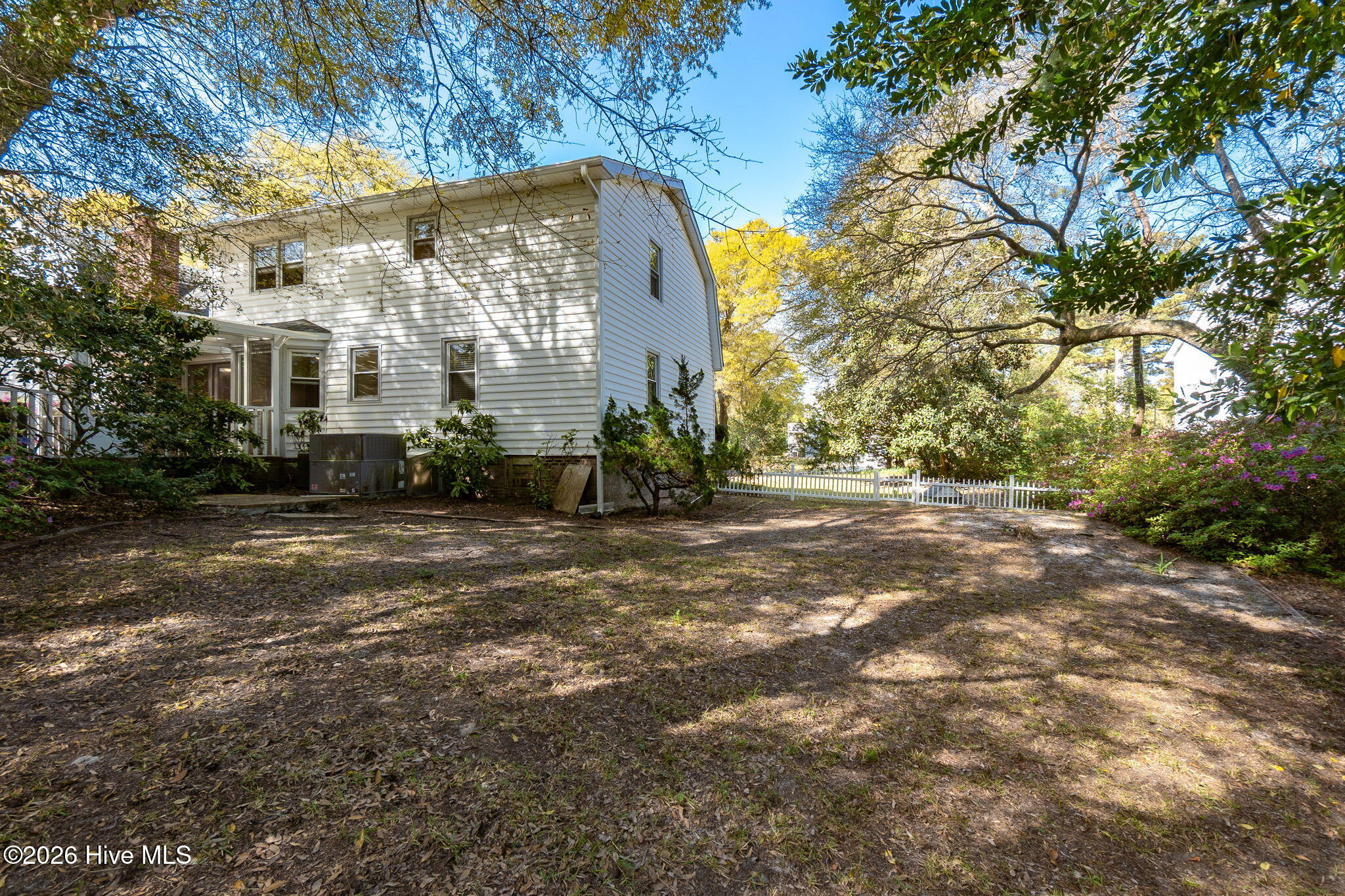 100566494 | Photo 35