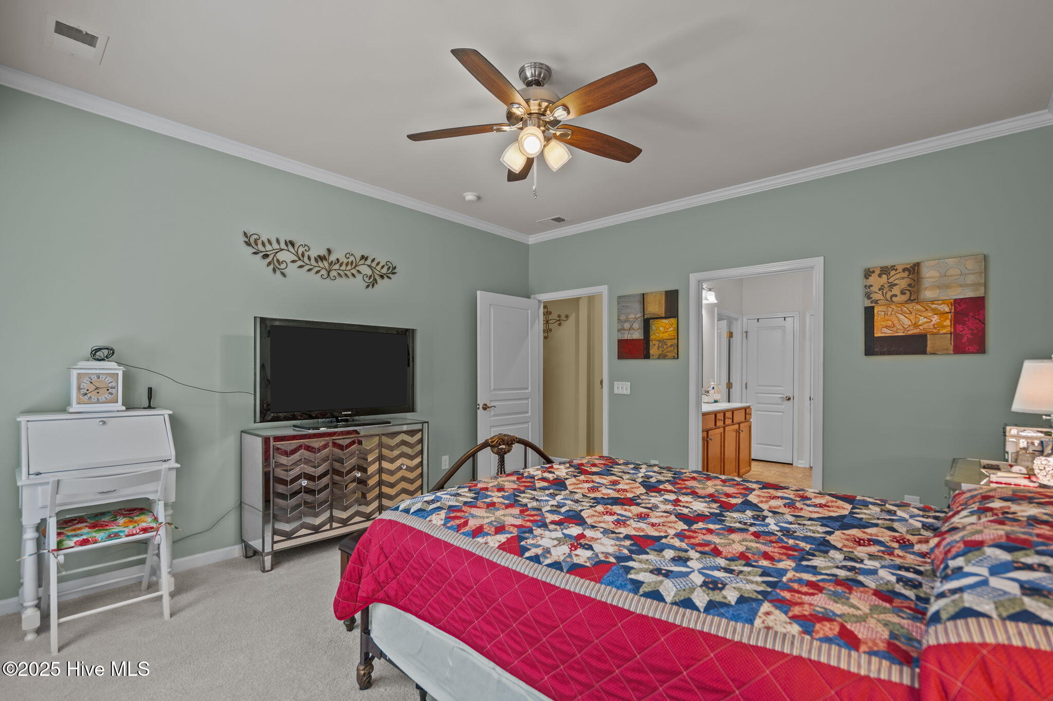 100515173 | Photo 26