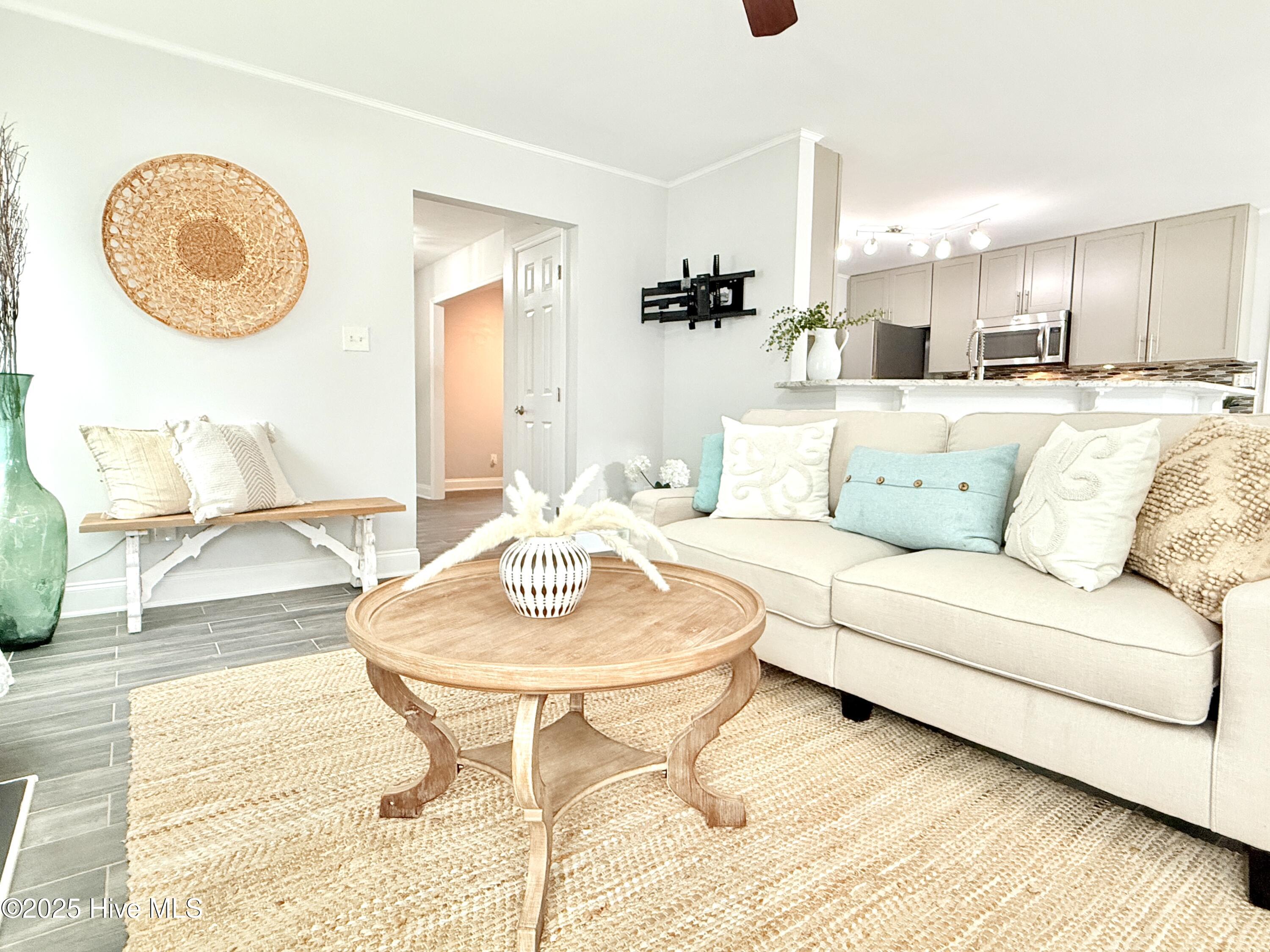 6701 Kestral Drive, Wilmington, NC 28409 – photo 3: IMG_1122