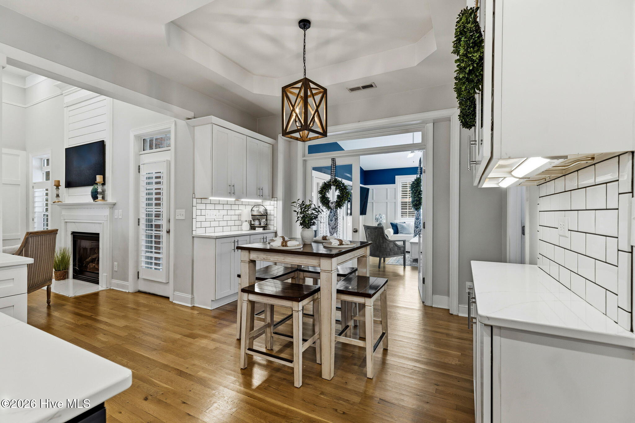 100561515 | Photo 34