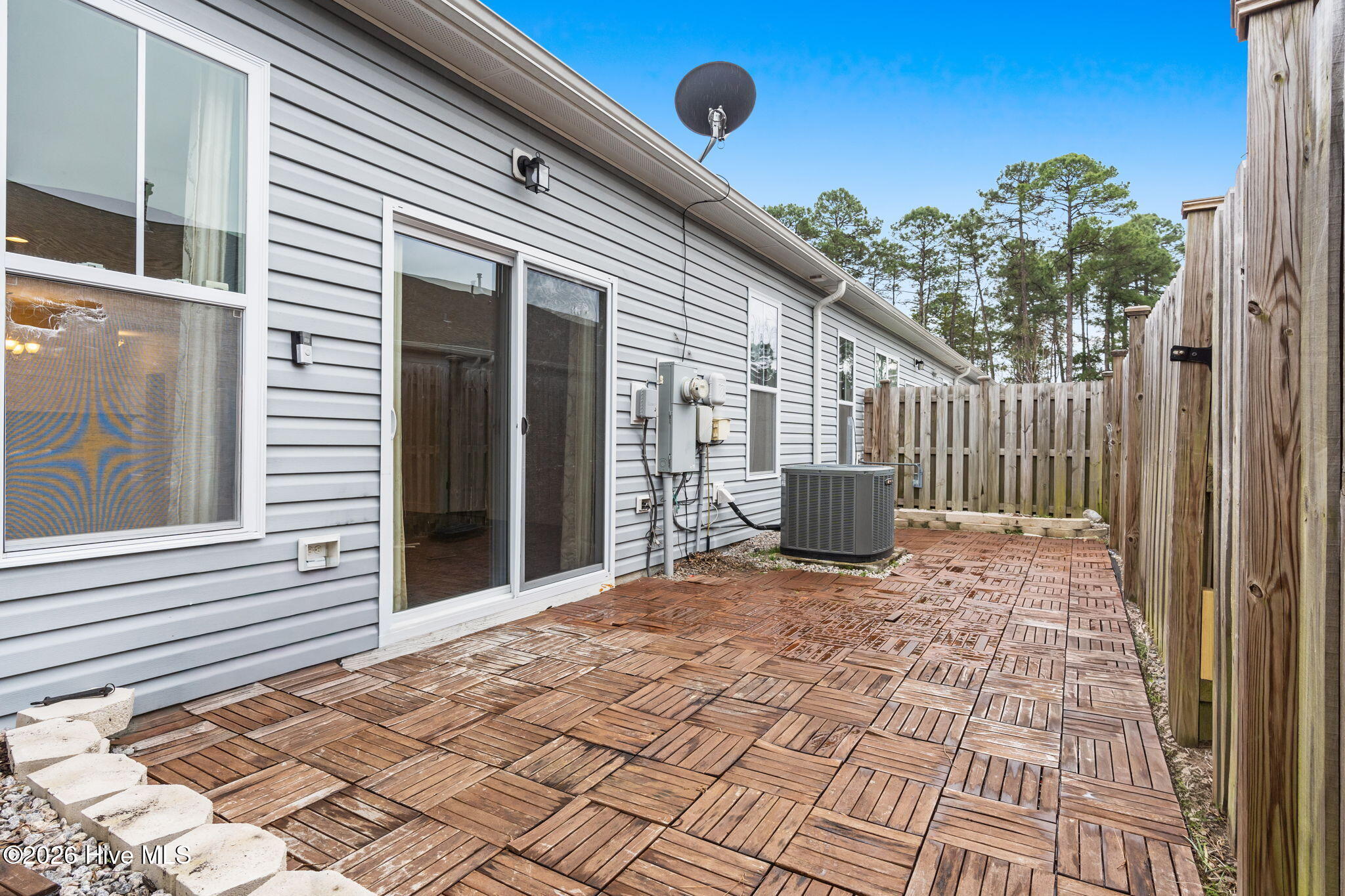 100540133 | Photo 19