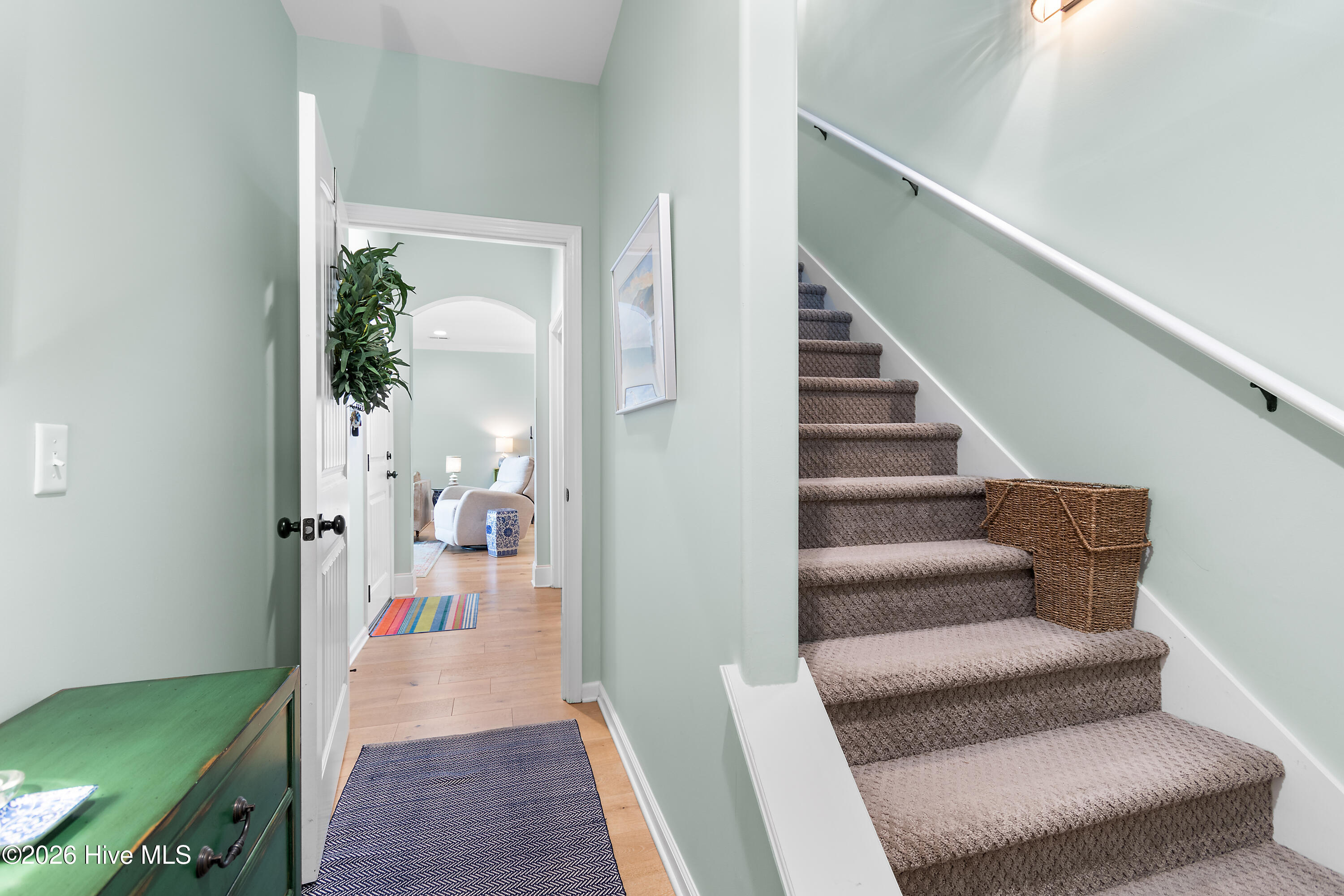 100566075 | Photo 33