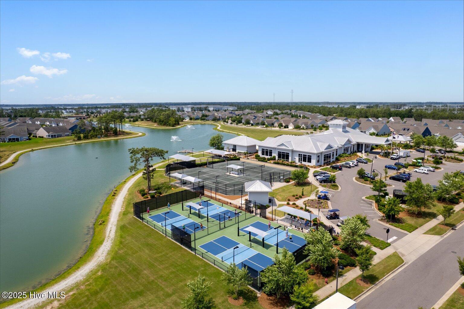 100509338 | Photo 44