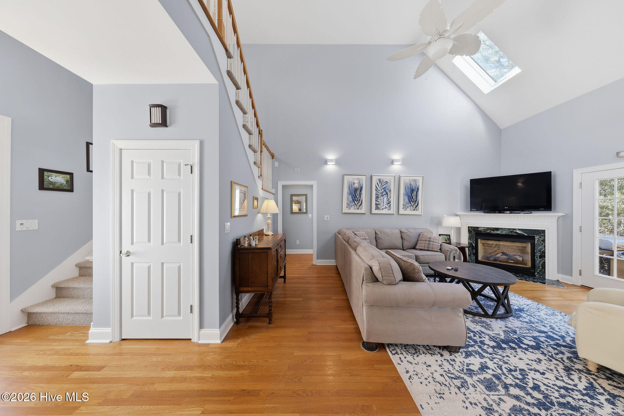 100558304 | Photo 37