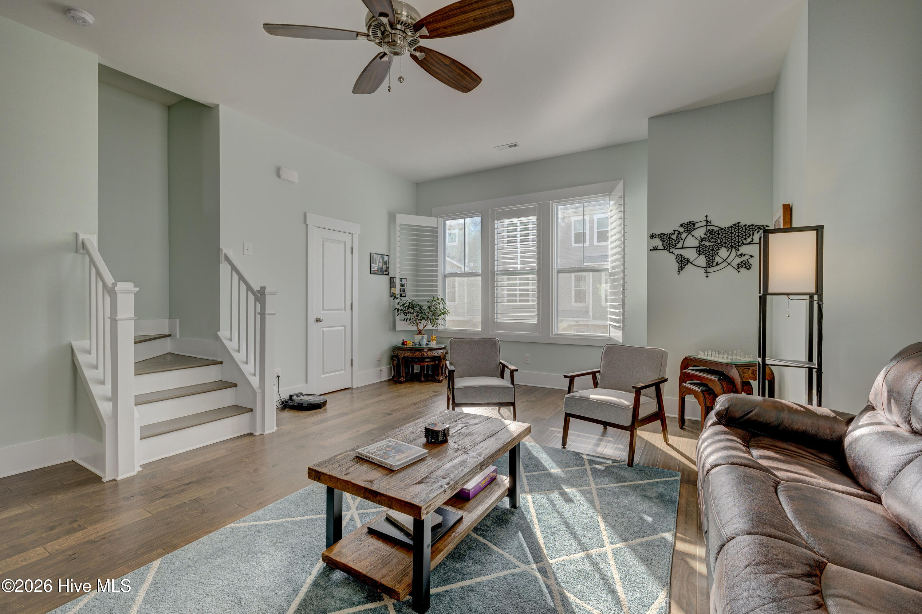 100561022 | Photo 11