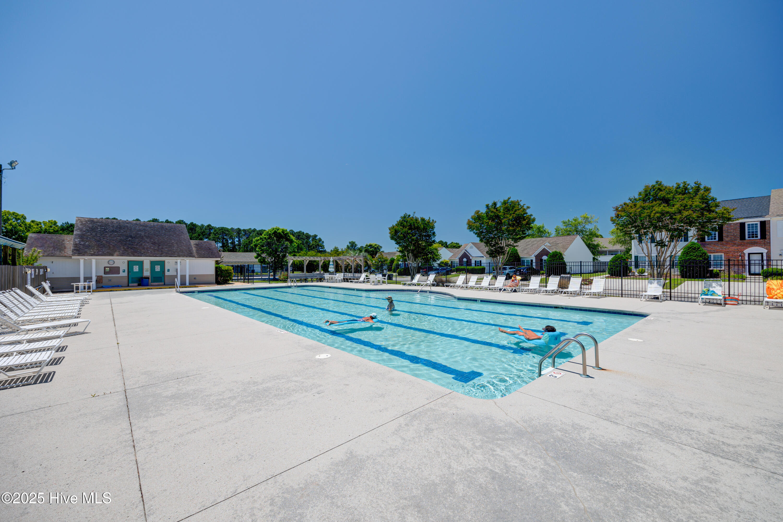 100541920 | Photo 59