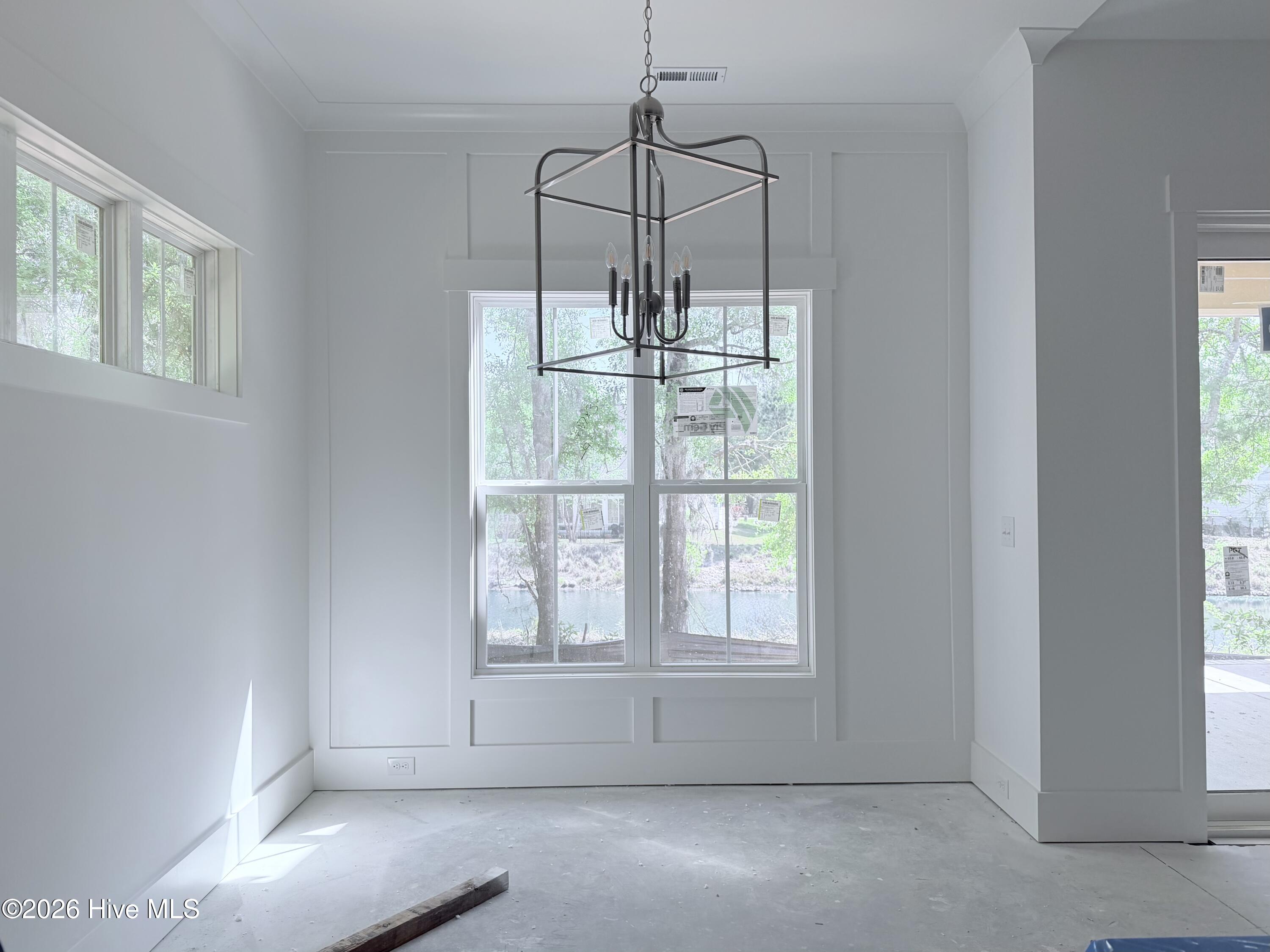 100543338 | Photo 13