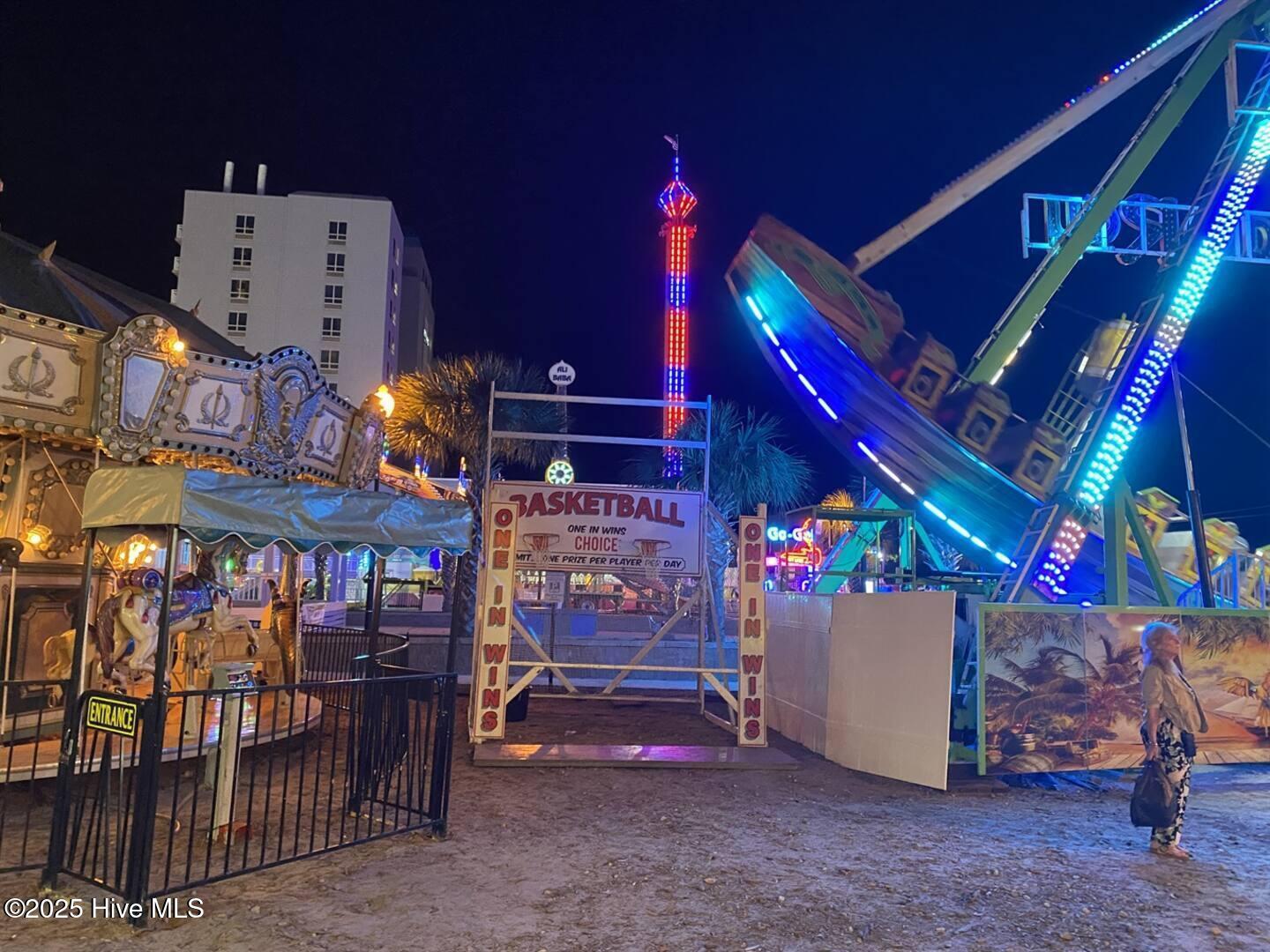 100557922 | Photo 41