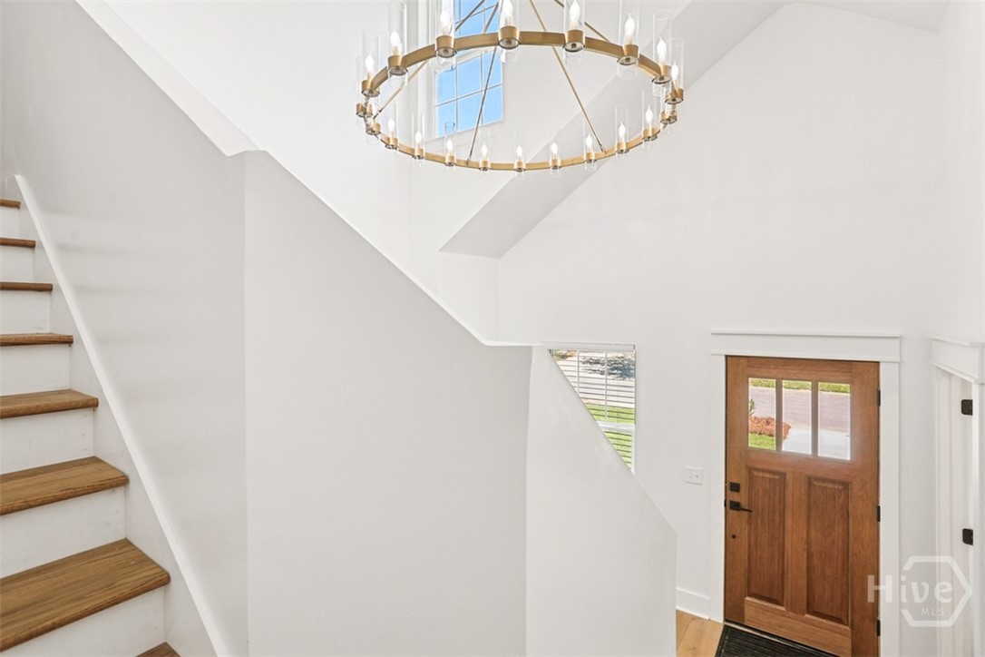 27 Pine Drive