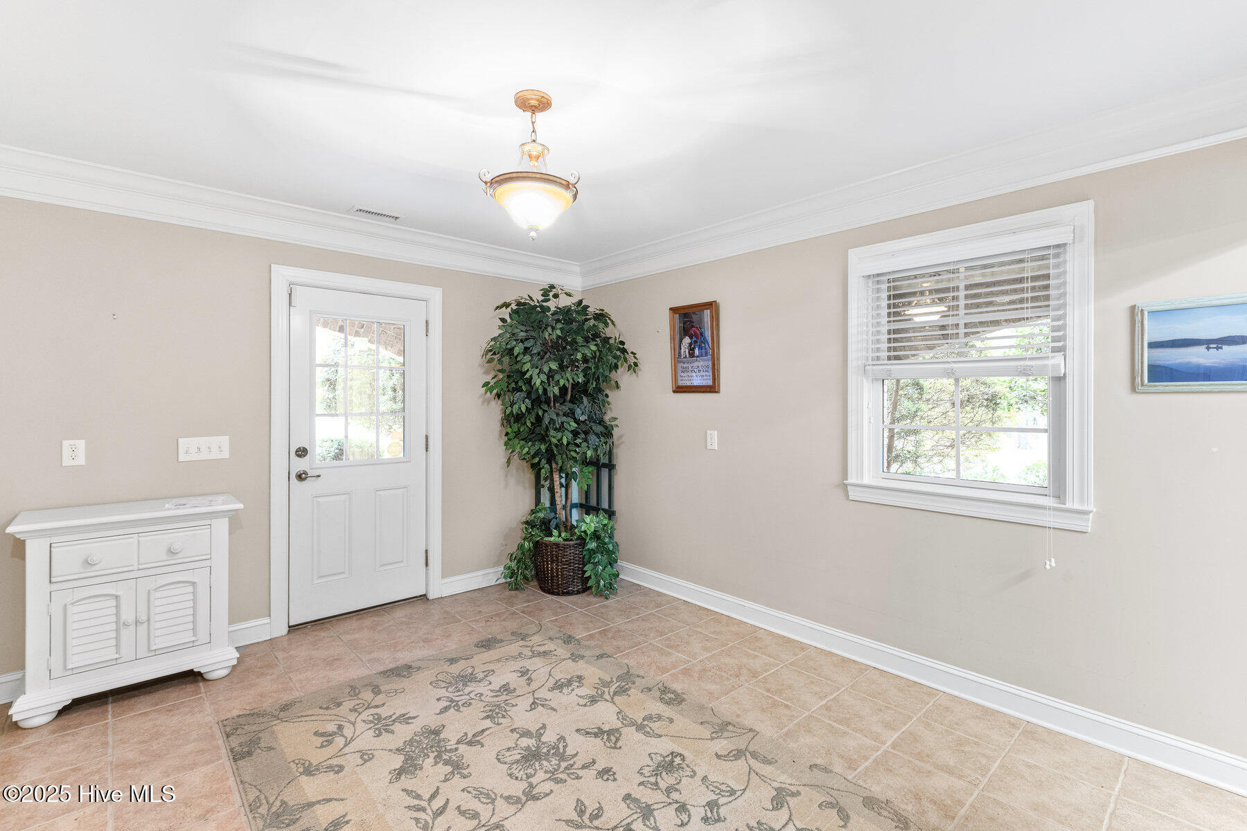 100544952 | Photo 47