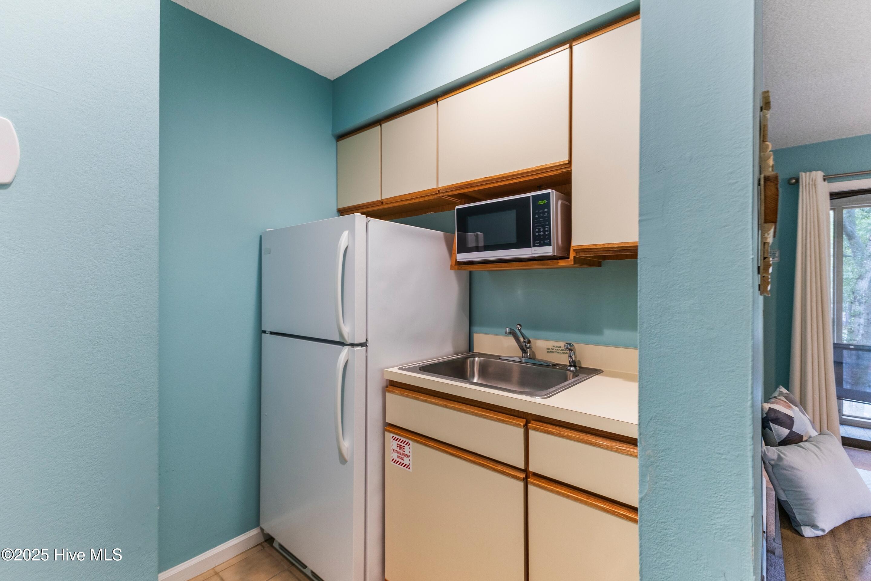 100531128 | Photo 23