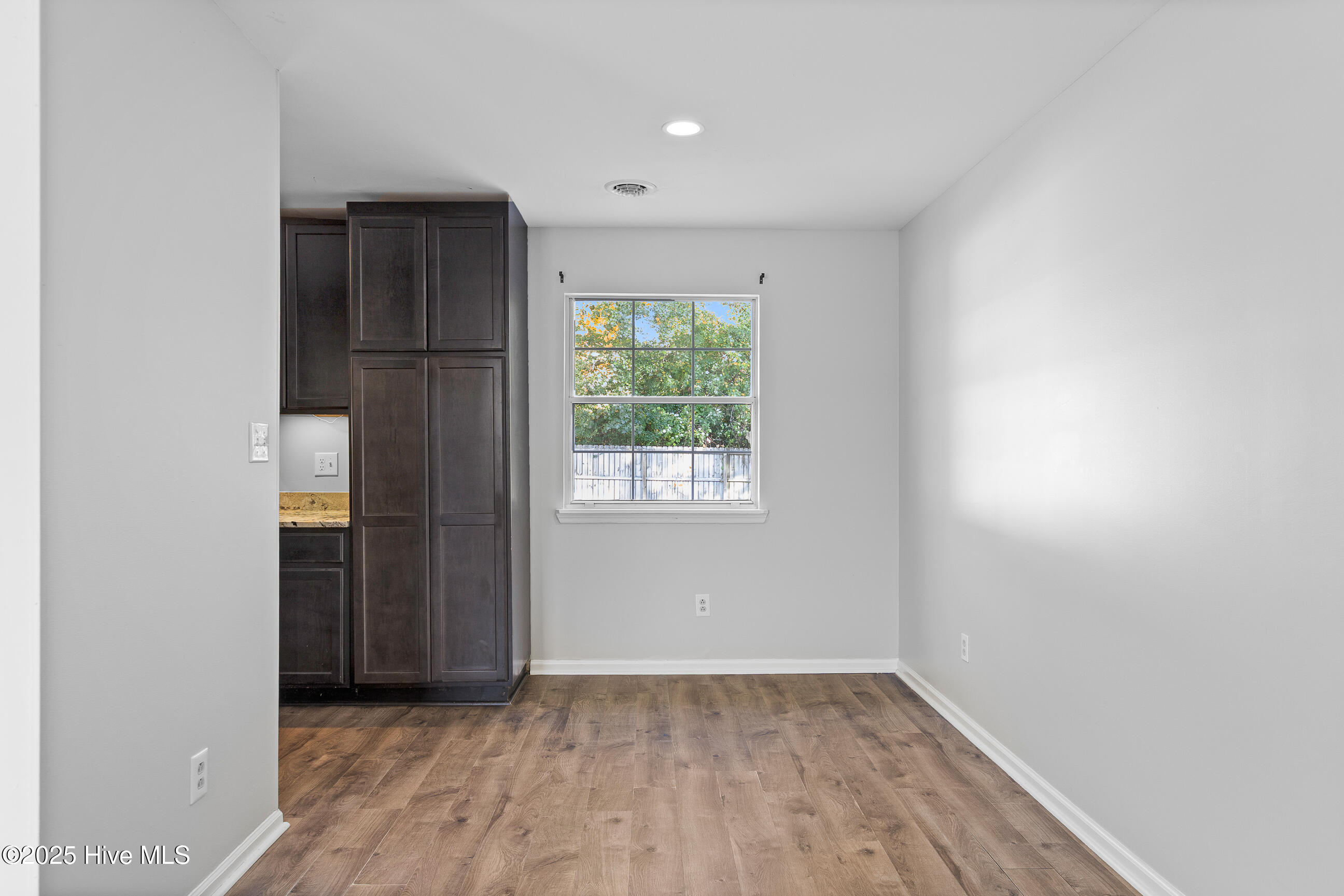 102 Winter Road, Jacksonville, NC 28540 – photo 7: 08