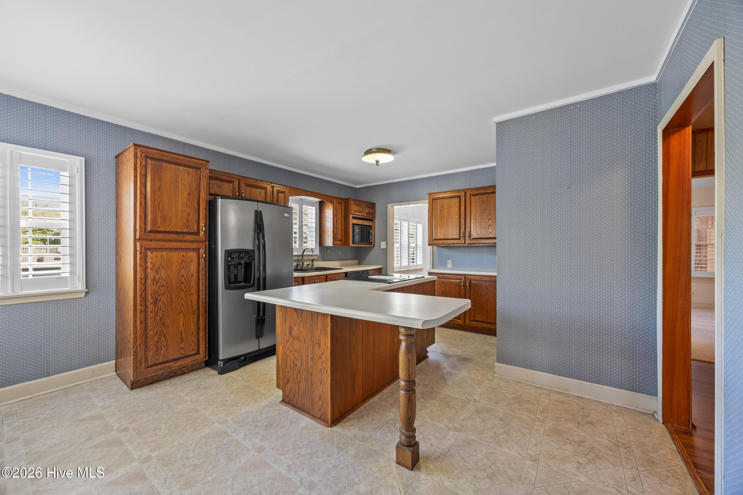 100564619 | Photo 12