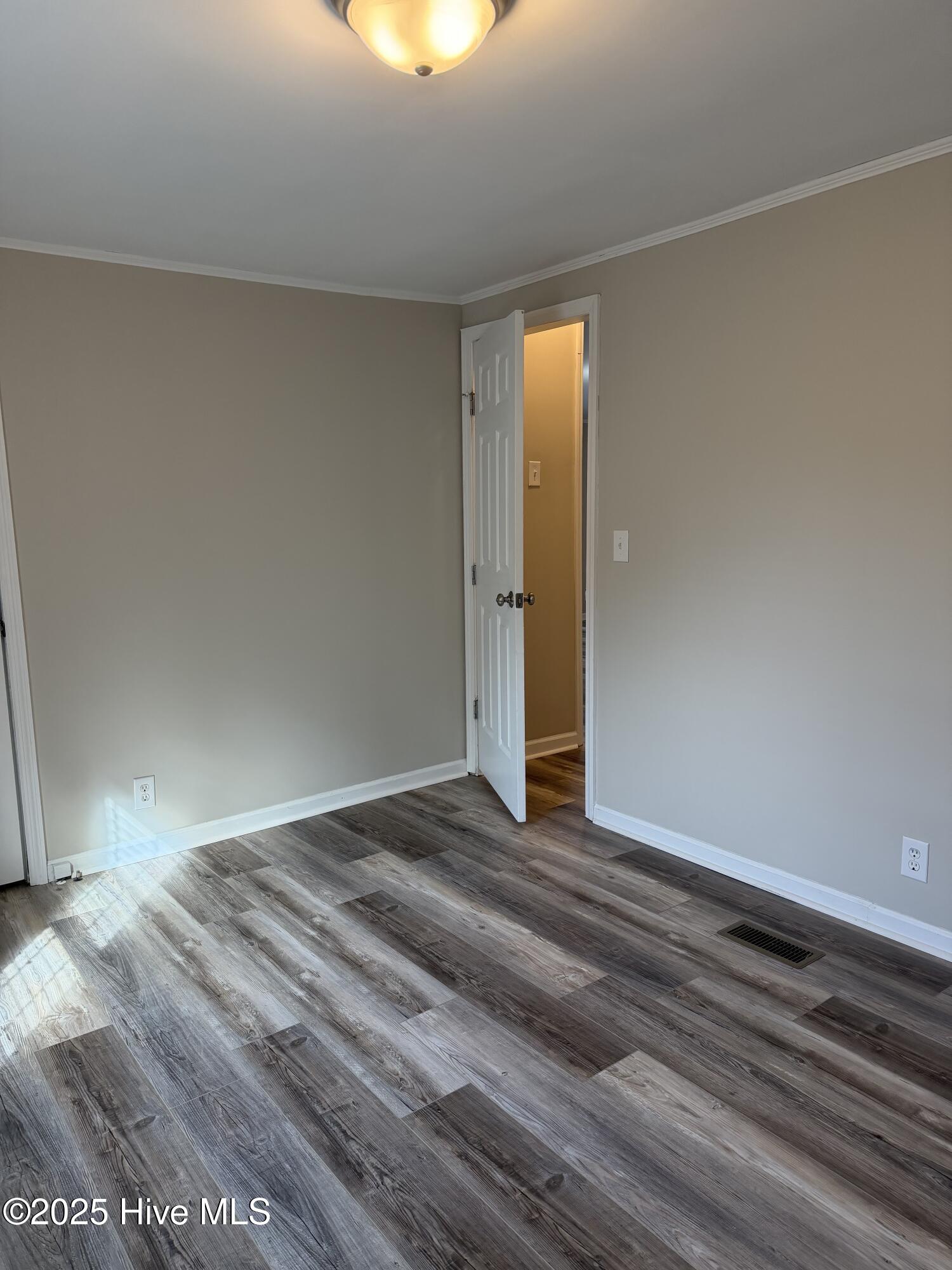 100538185 | Photo 19