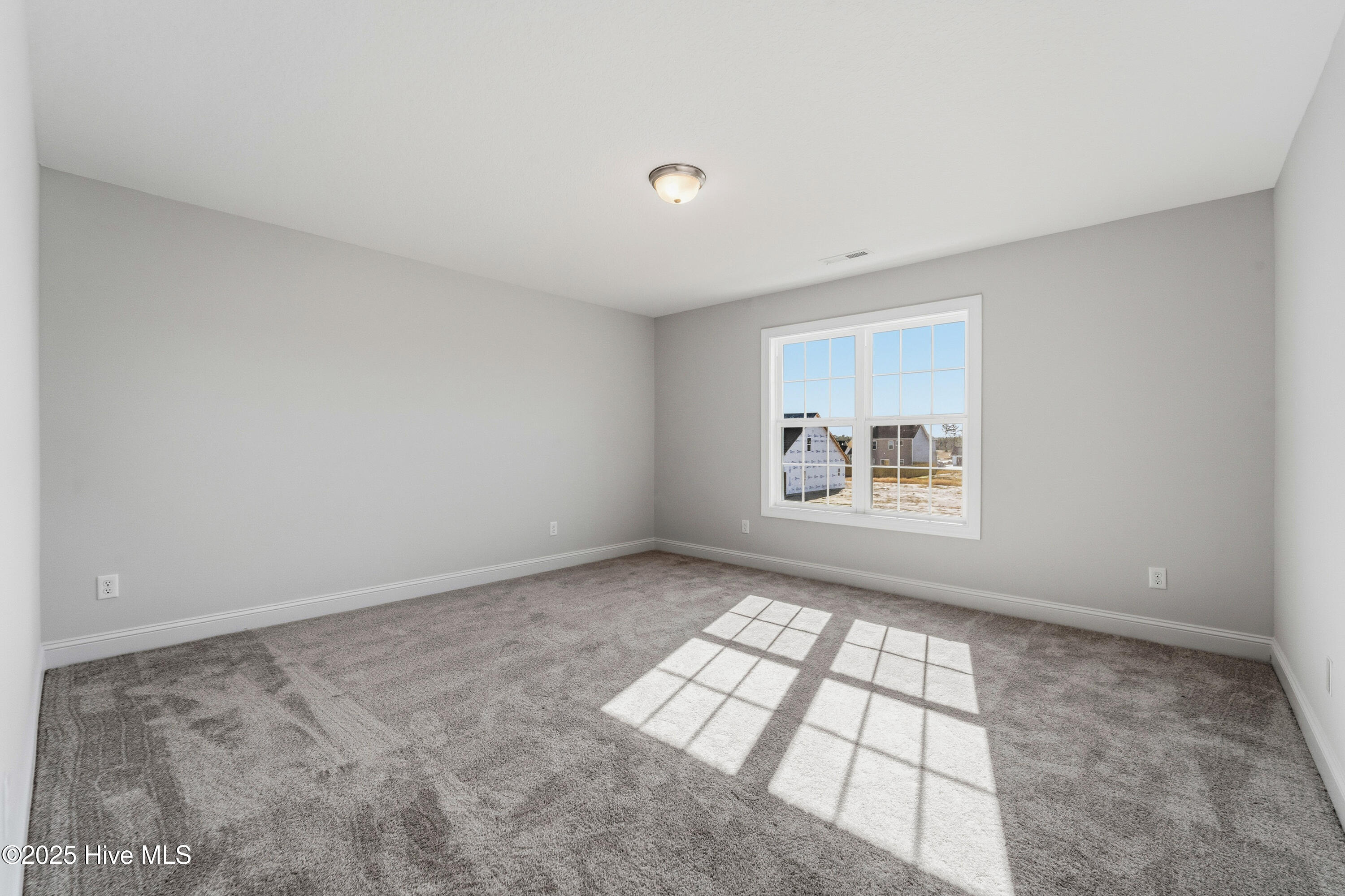 100507168 | Photo 37