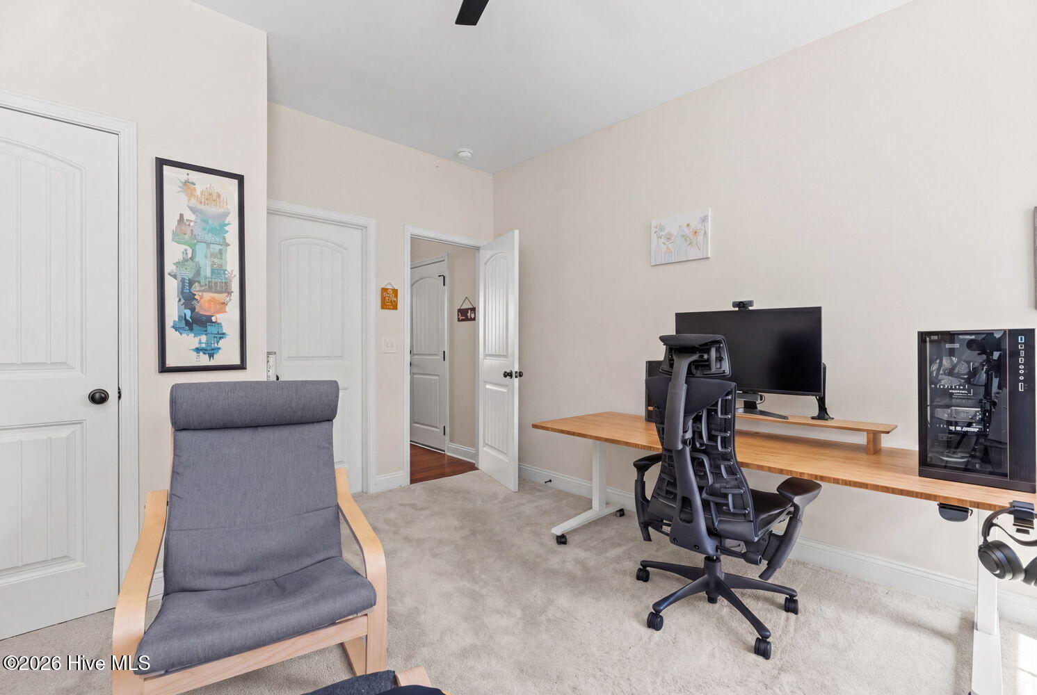 100566892 | Photo 24