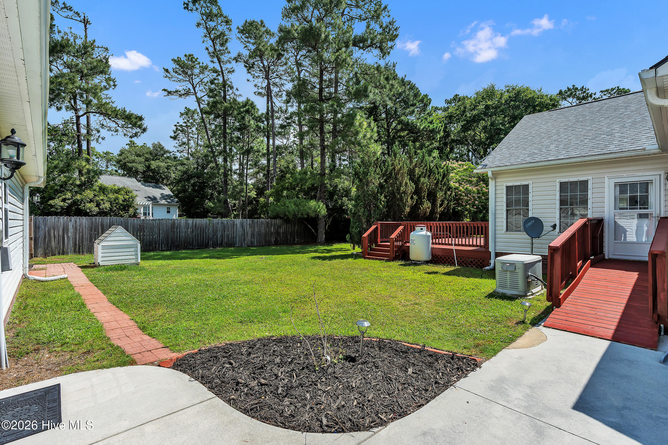 215 Winding Creek Way,Hubert