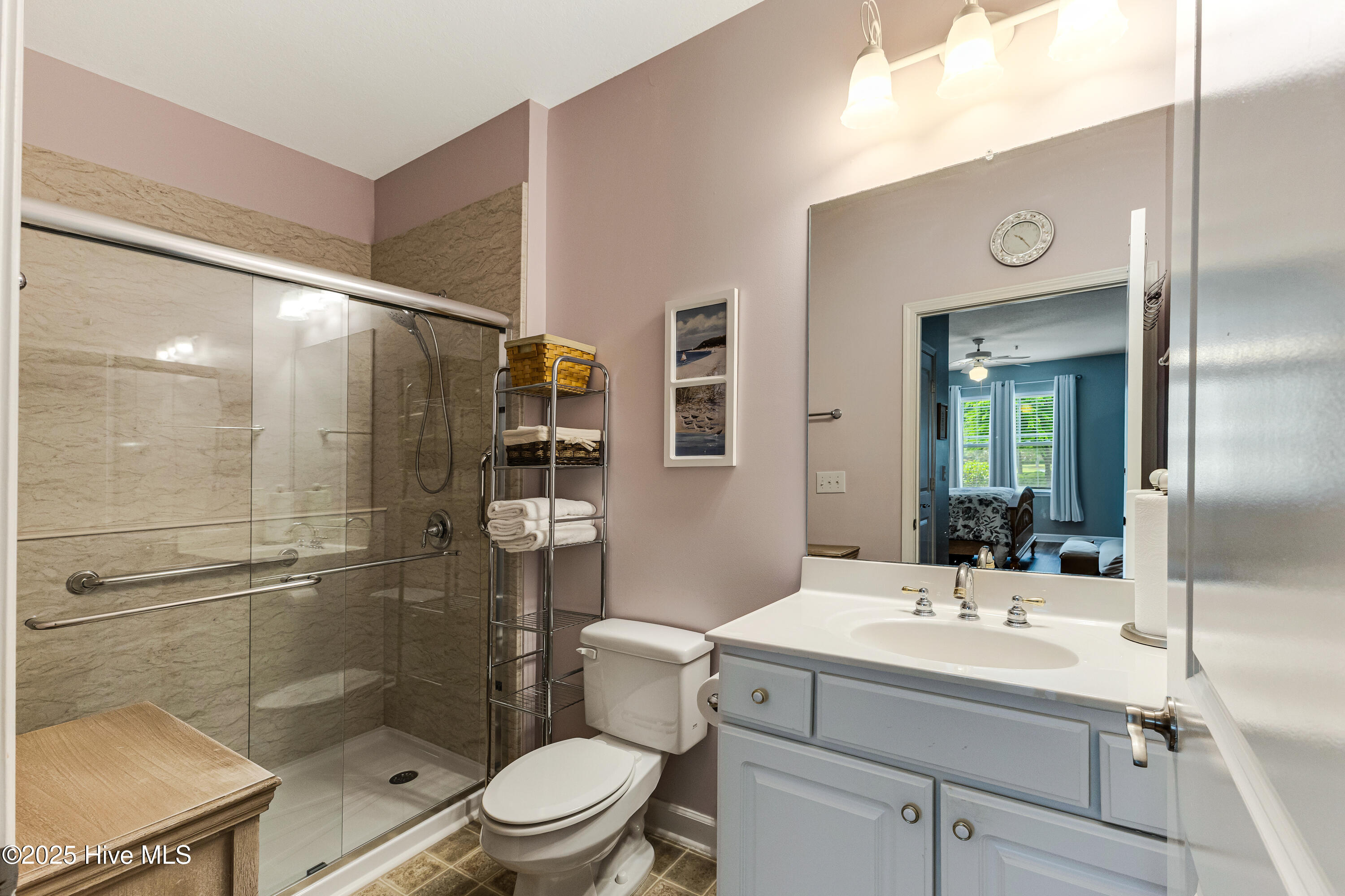 100507885 | Photo 18