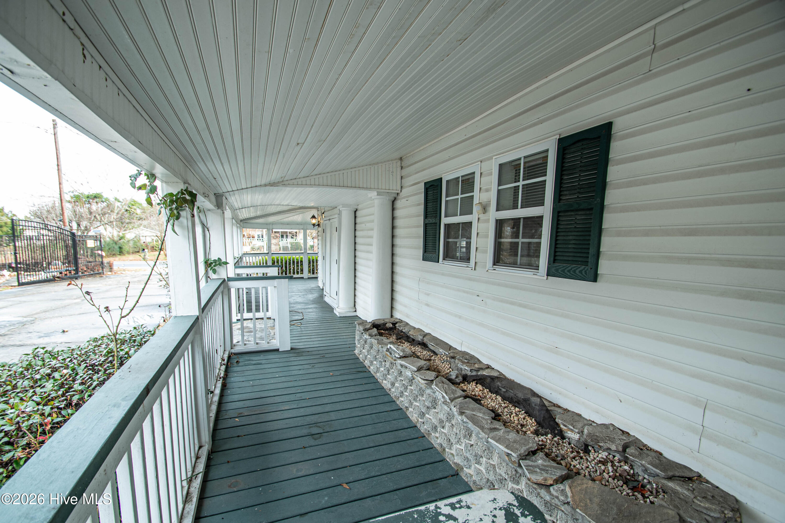 100554642 | Photo 106