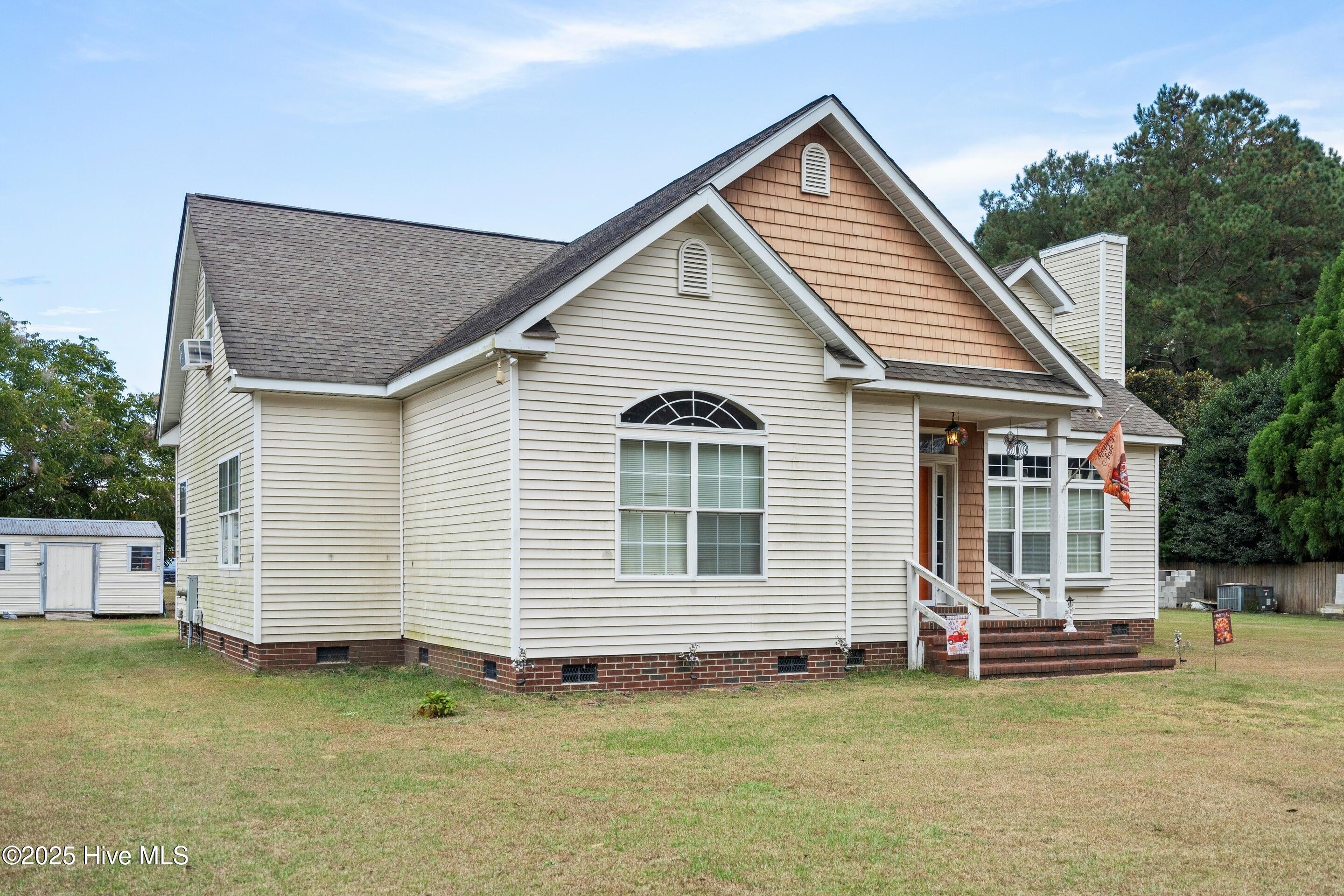 Homes for sale in La Grange, NC | 105 Myrtle Rd, La Grange, NC 28551 | MLS# 100534119