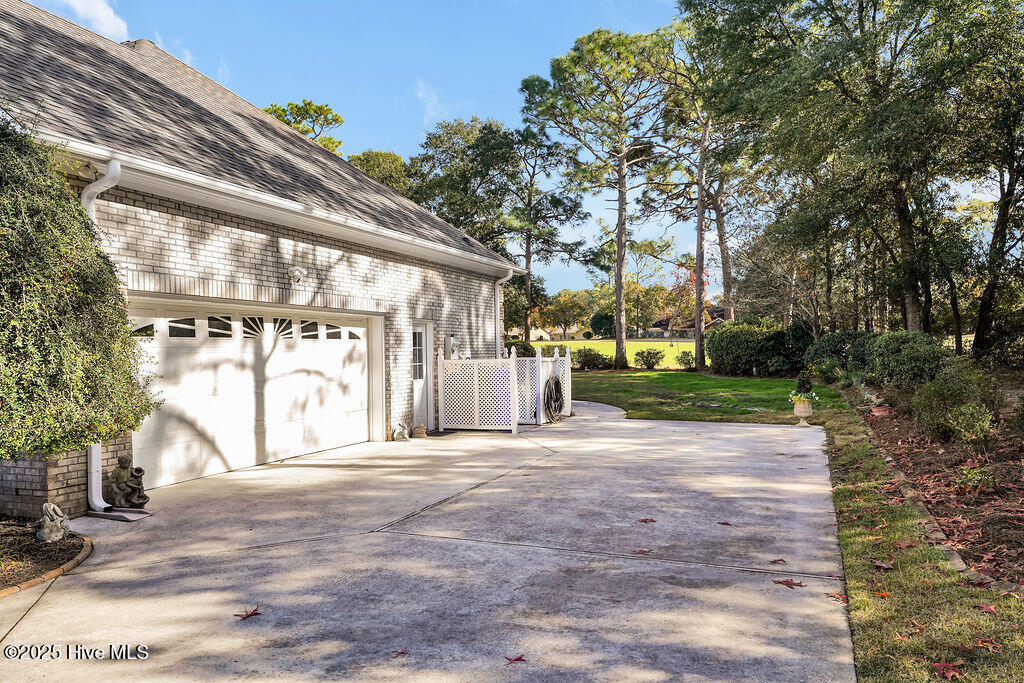 100541437 | Photo 44