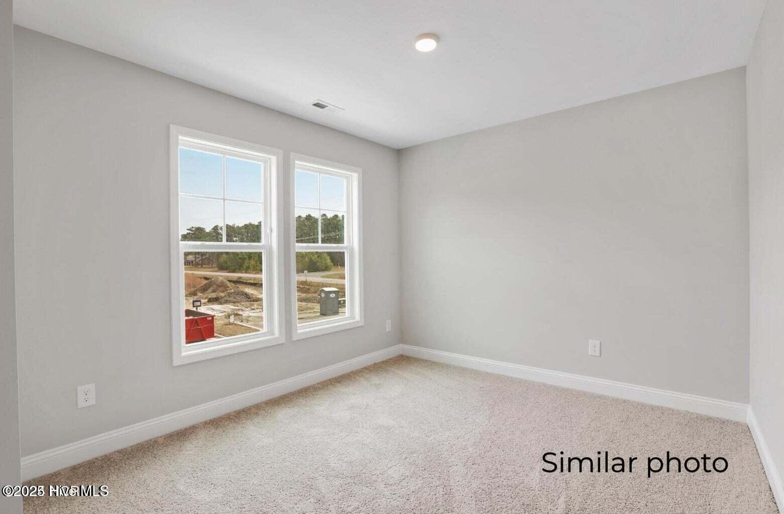 100530999 | Photo 16