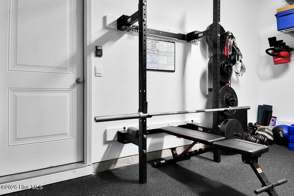 100549392 | Photo 23