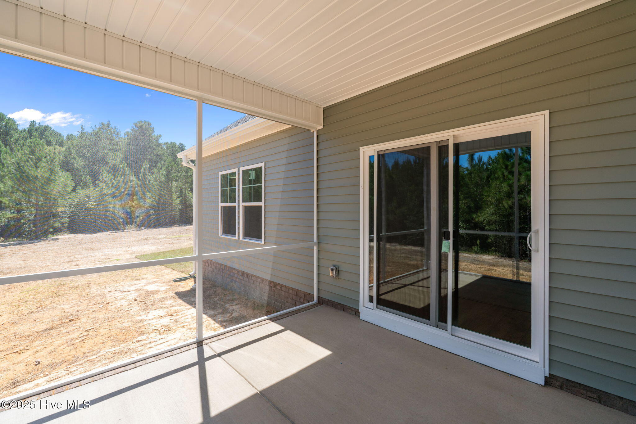 130 Hickory Pointer Way