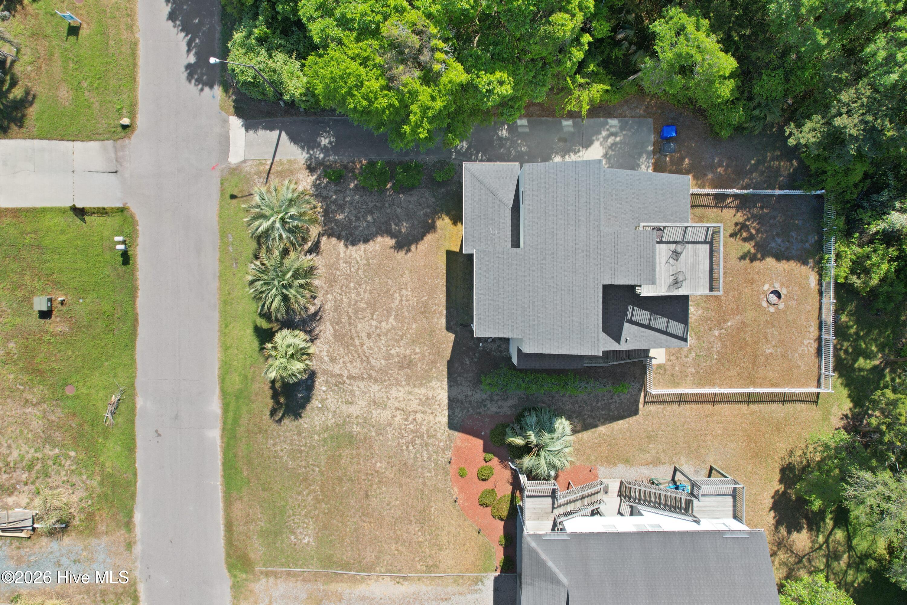 100569880 | Photo 36