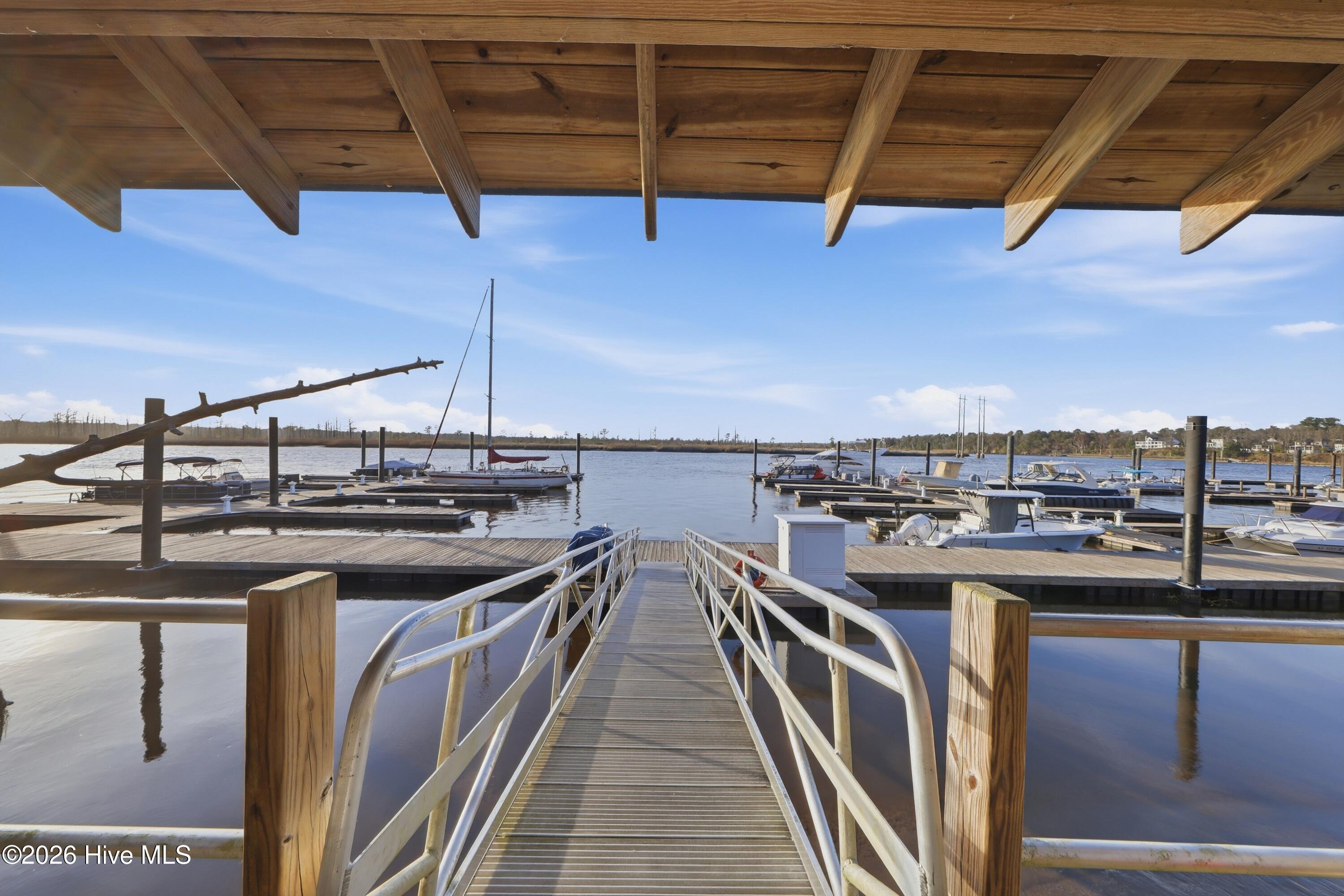 100558541 | Photo 70