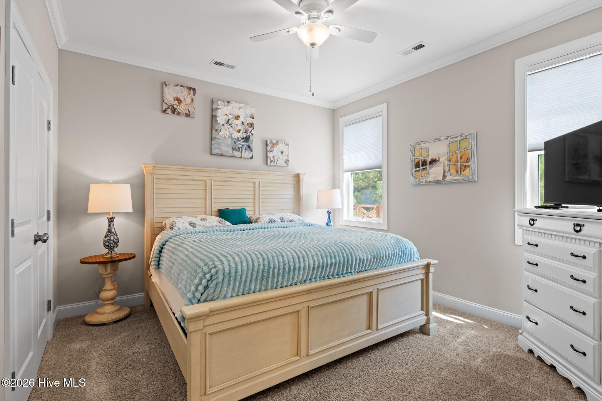 100564109 | Photo 15