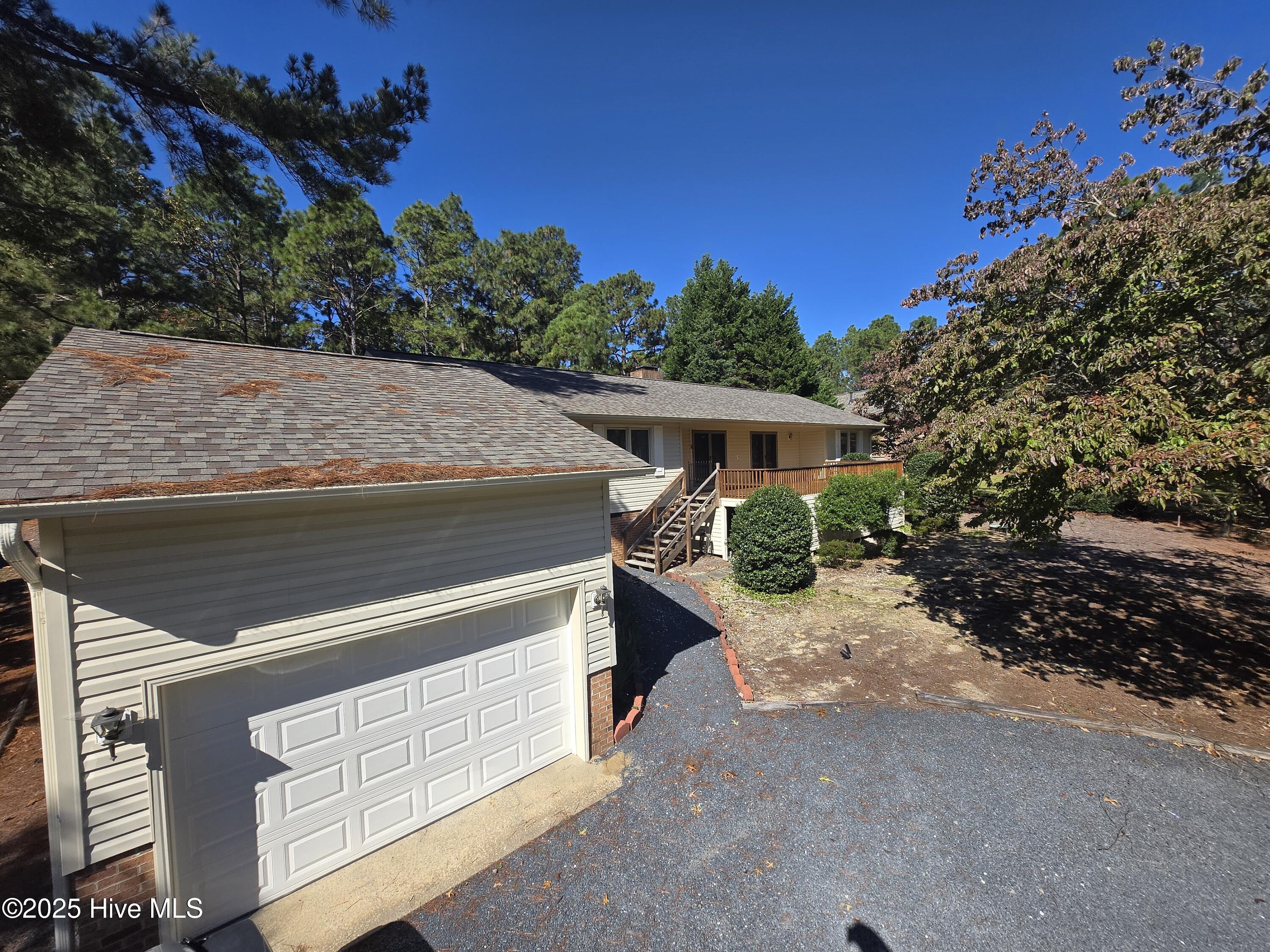 Homes for sale in West End, NC | 102 Thistle Ln, West End, NC 27376 | MLS# 100512920