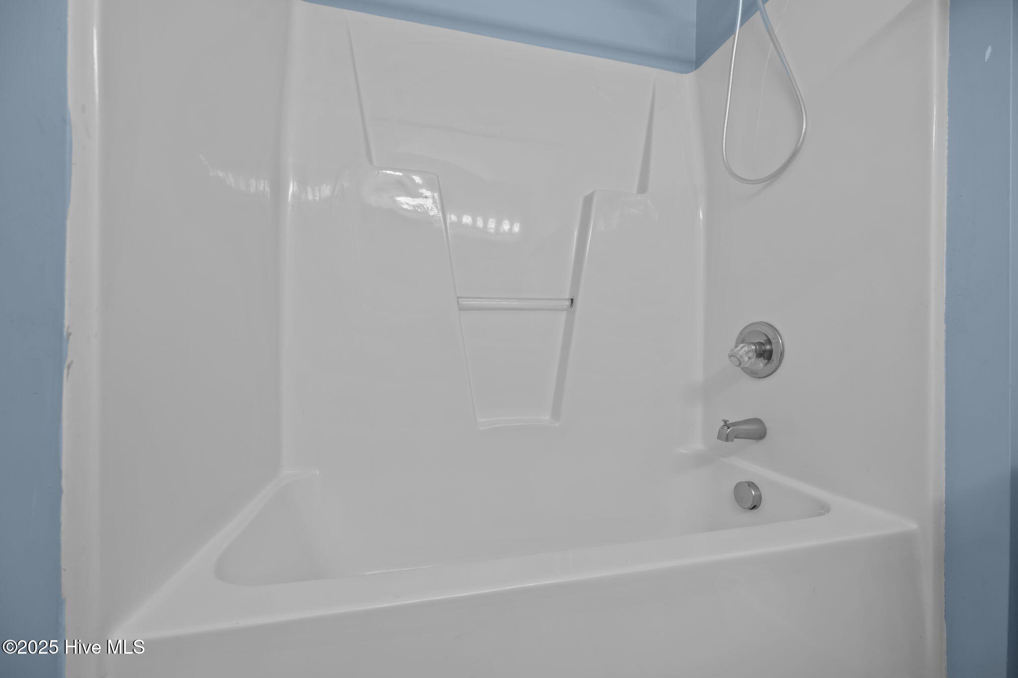 100545189 | Photo 38