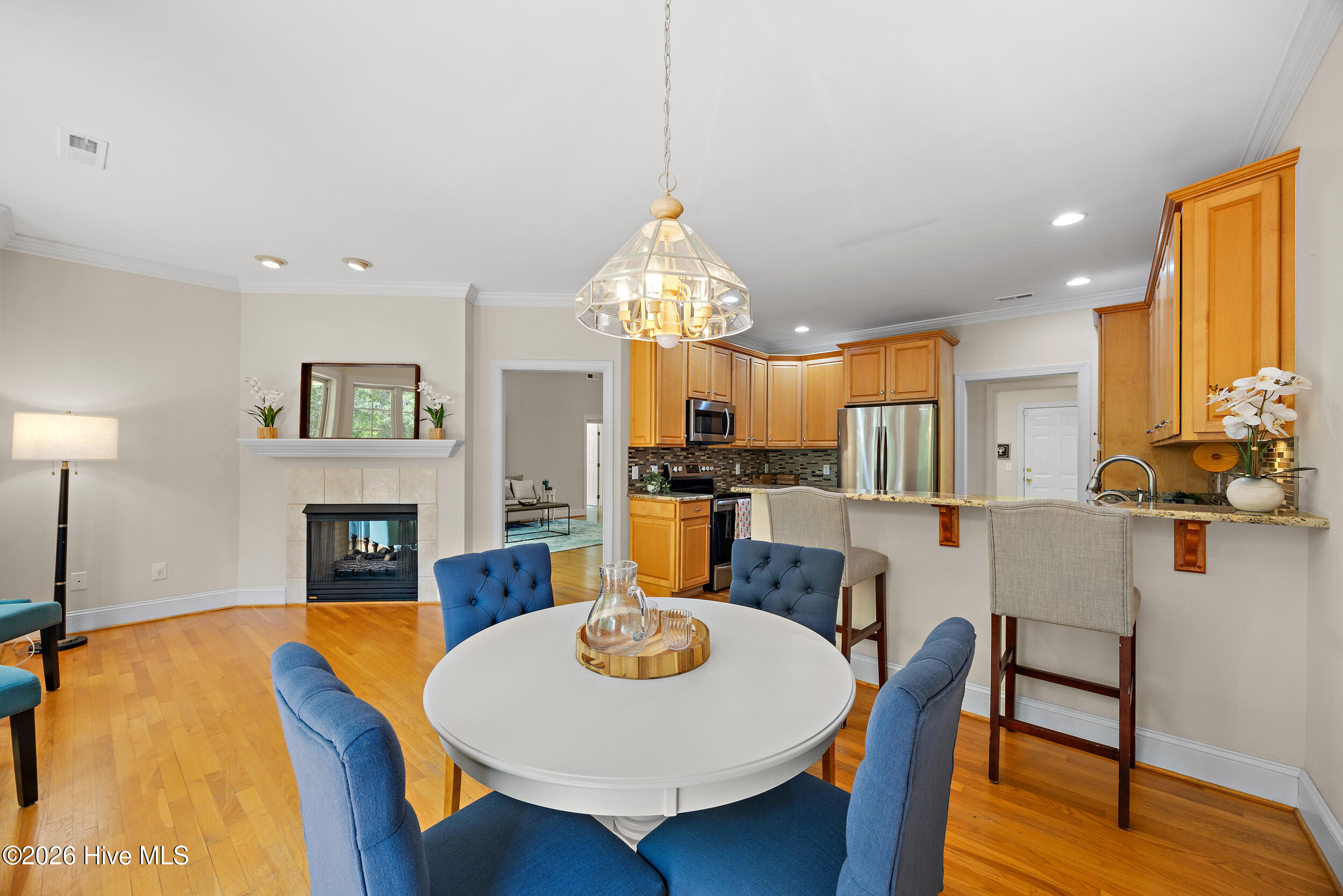 100564143 | Photo 14