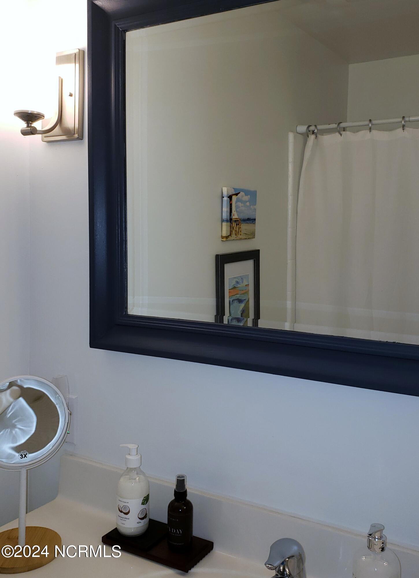 100551642 | Photo 15