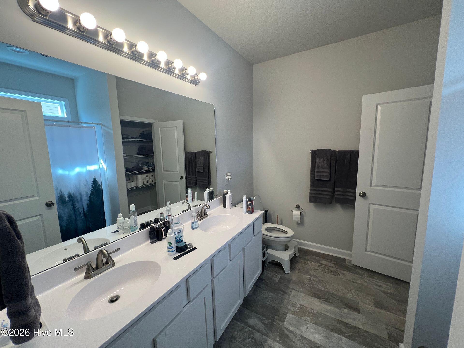 100566254 | Photo 14