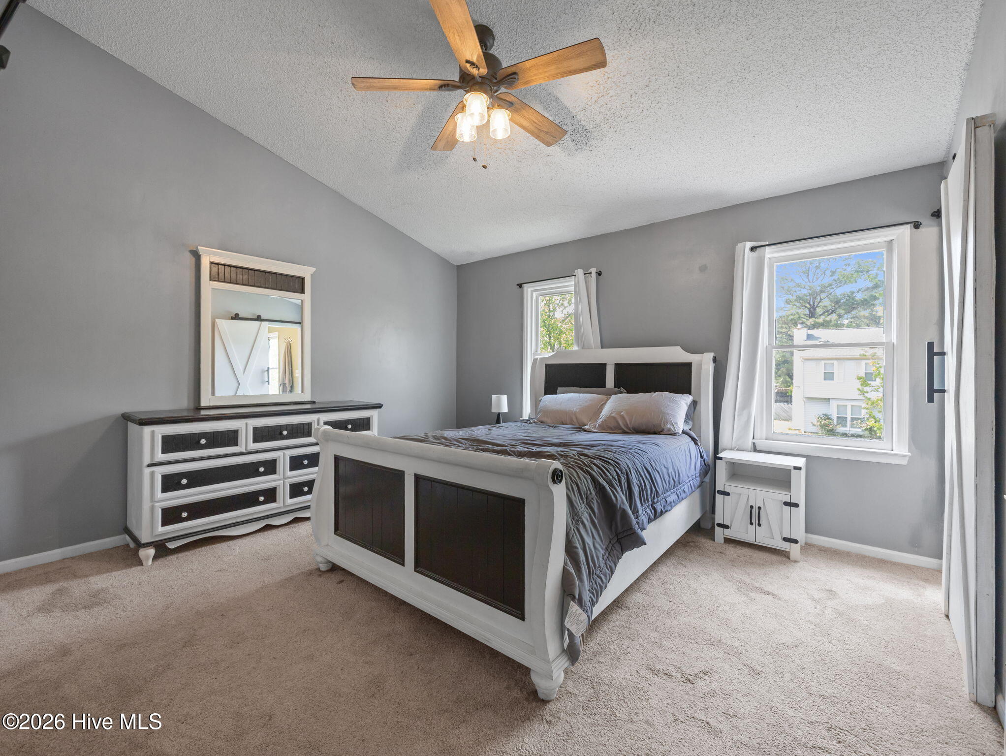 100567530 | Photo 16