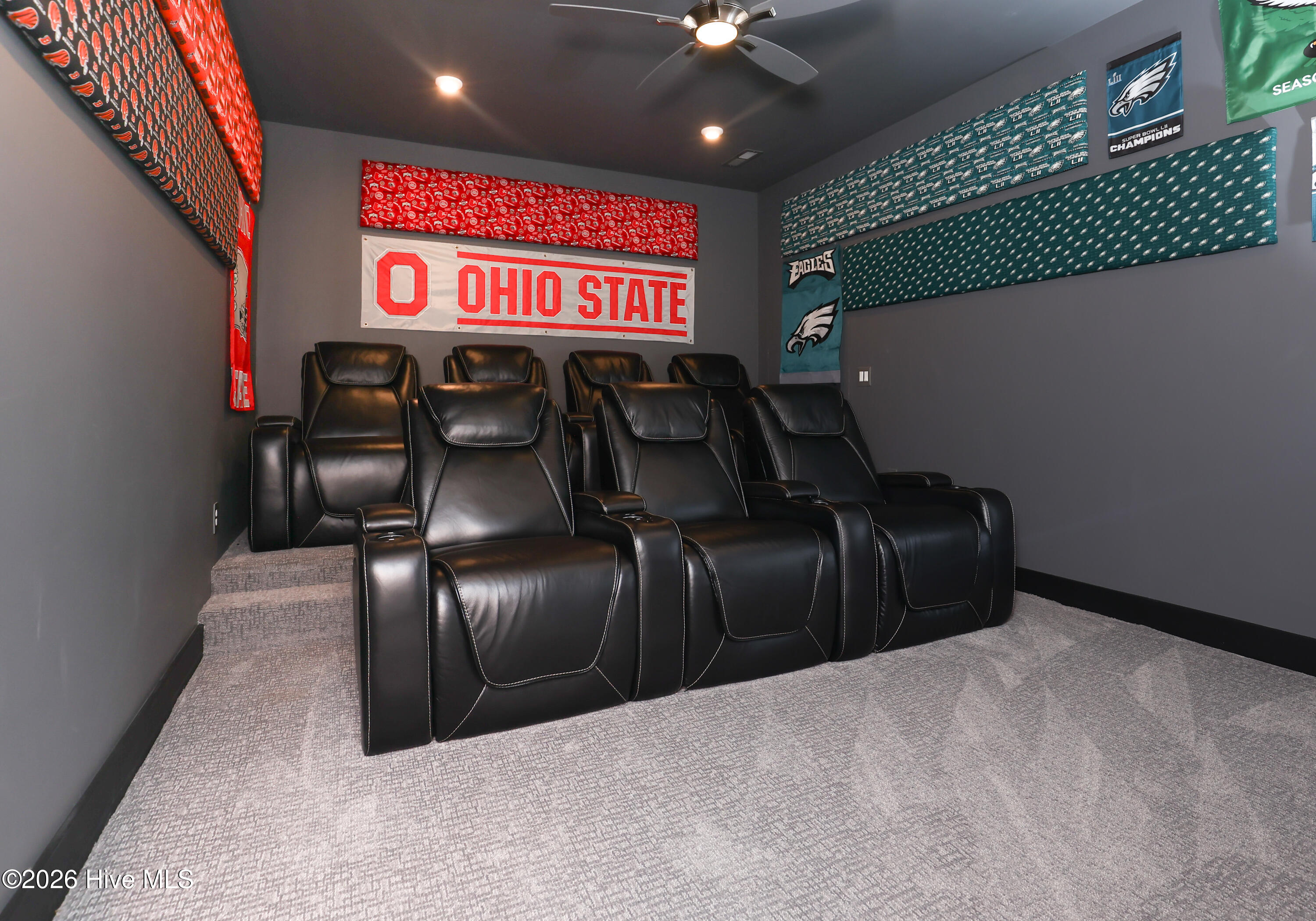 100564297 | Photo 46