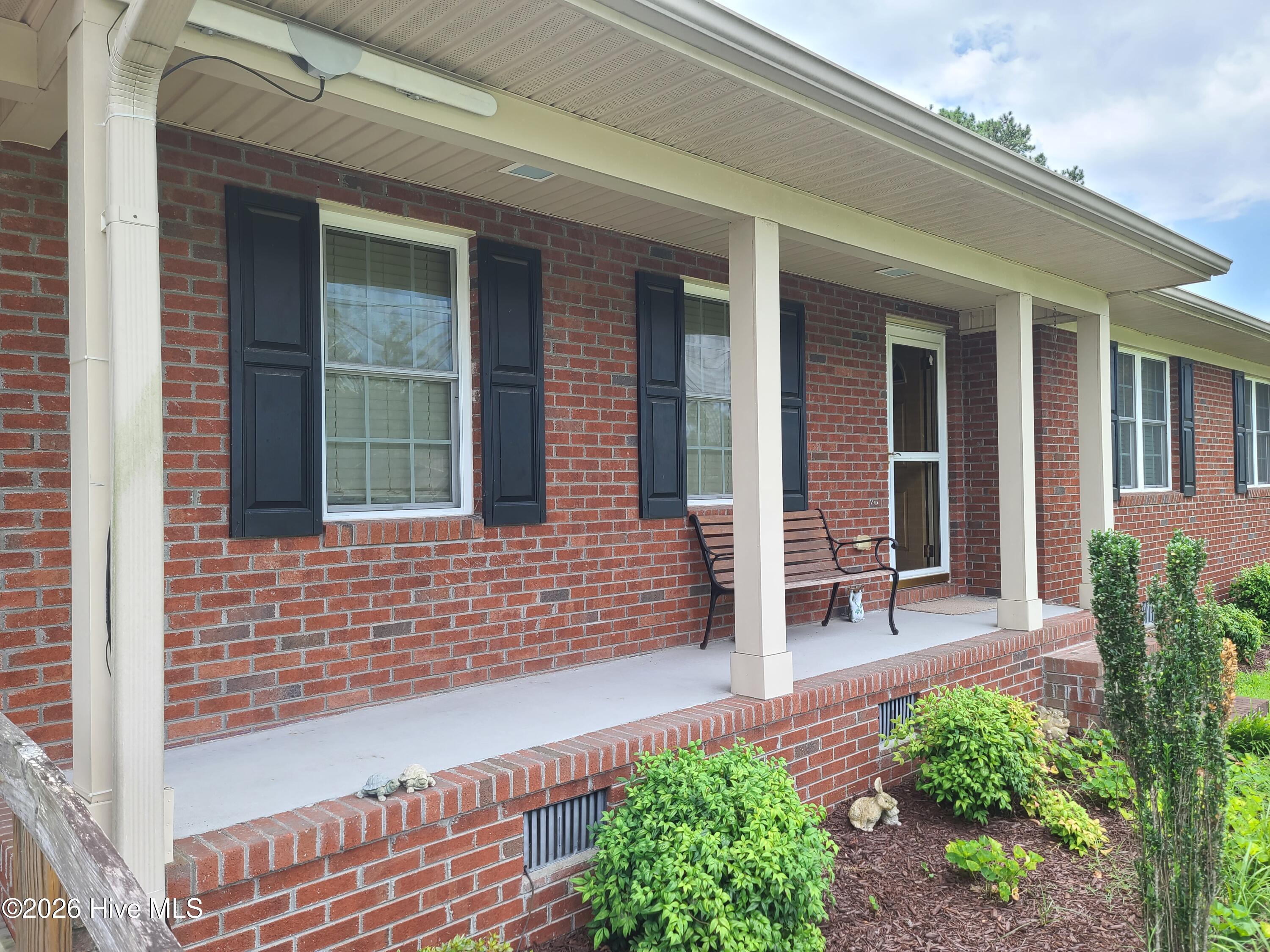 Exterior photo of 569 Central Avenue, Kinston, NC 28501. MLS: 100591514