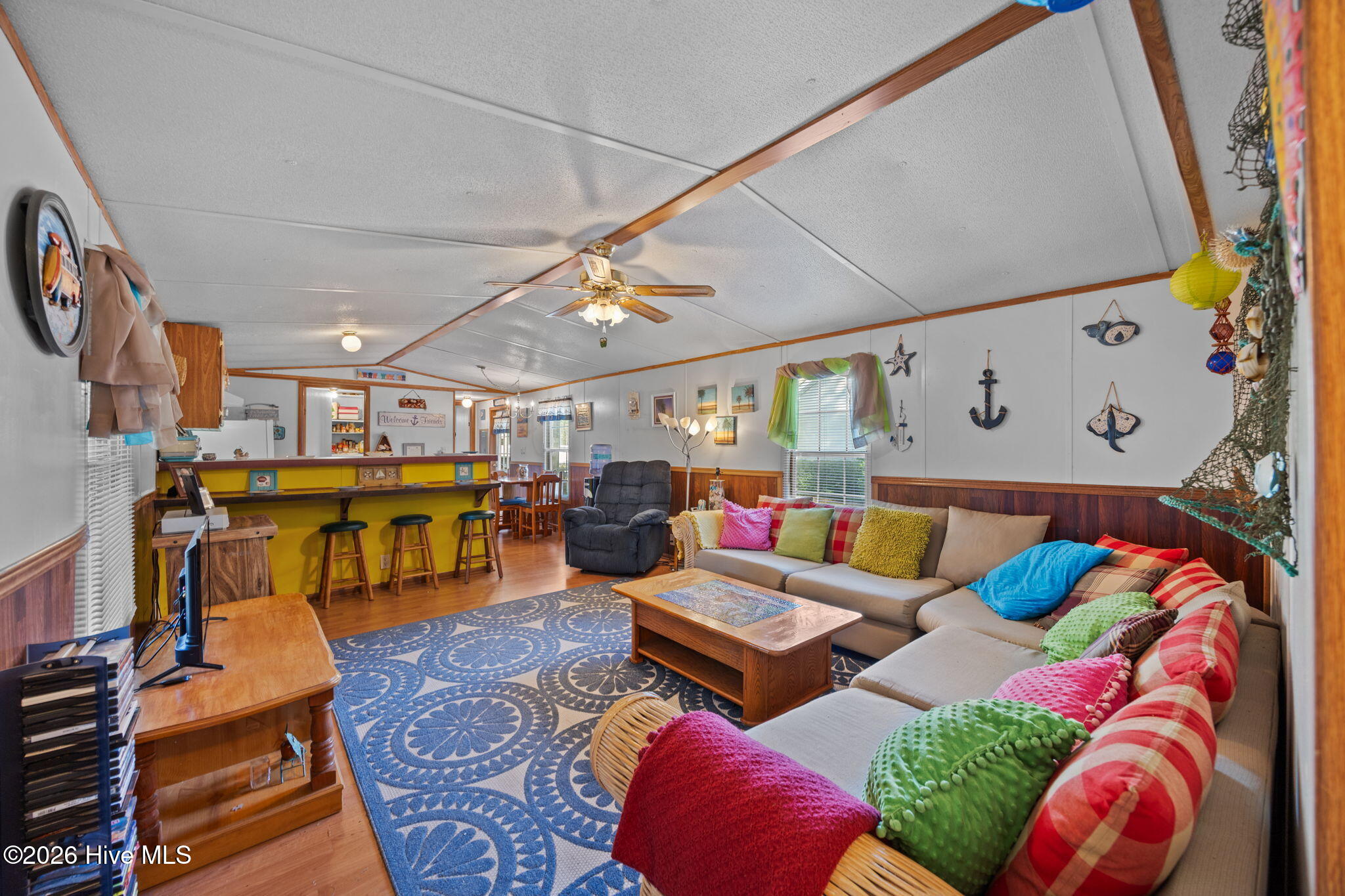 100552918 | Photo 22