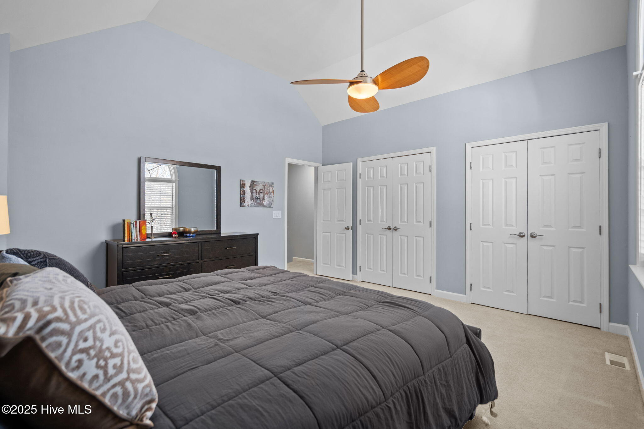 100546041 | Photo 25