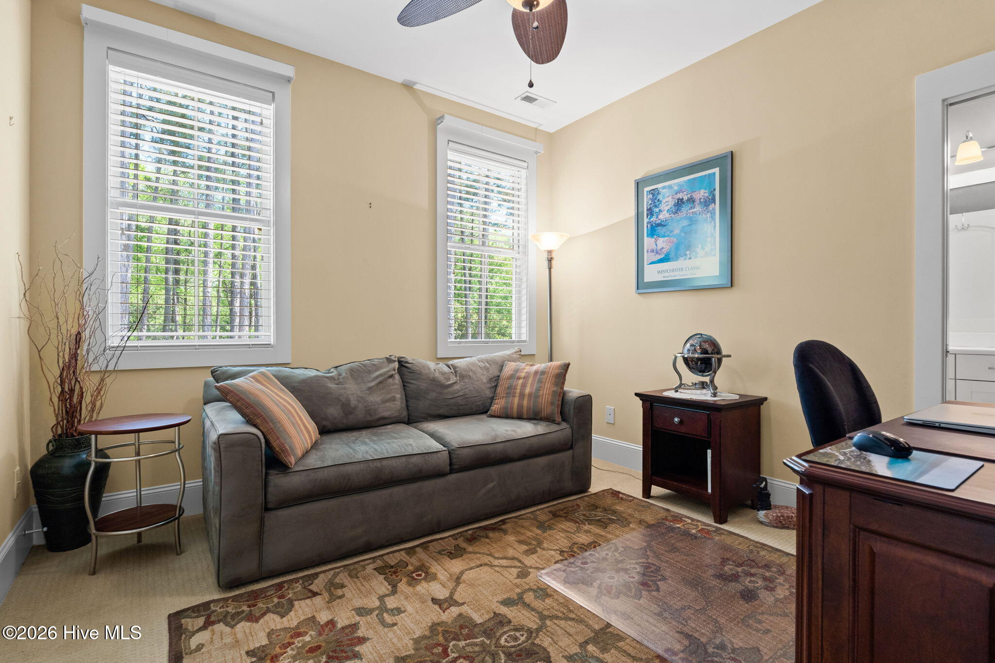 100567899 | Photo 54