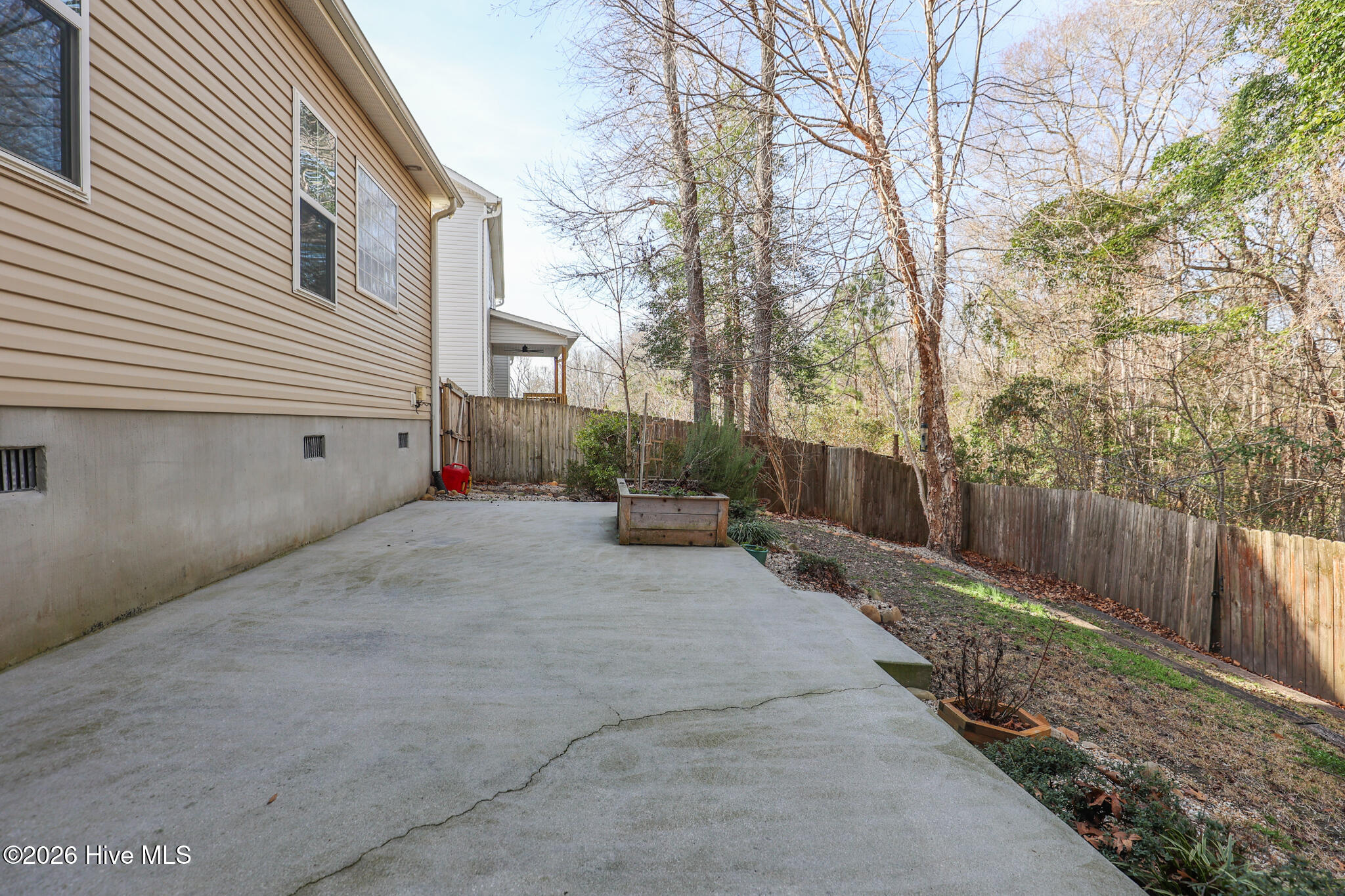 100559390 | Photo 56