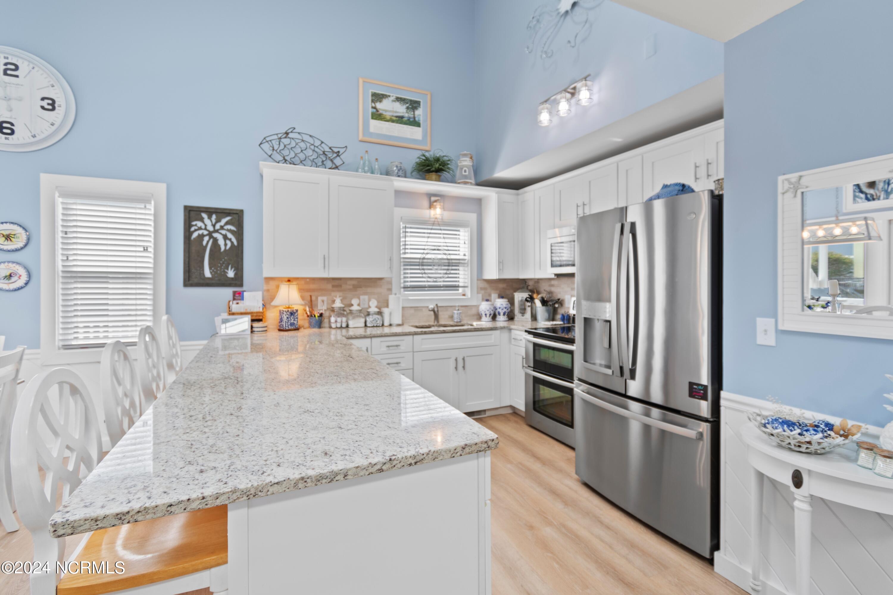 100566016 | Photo 14